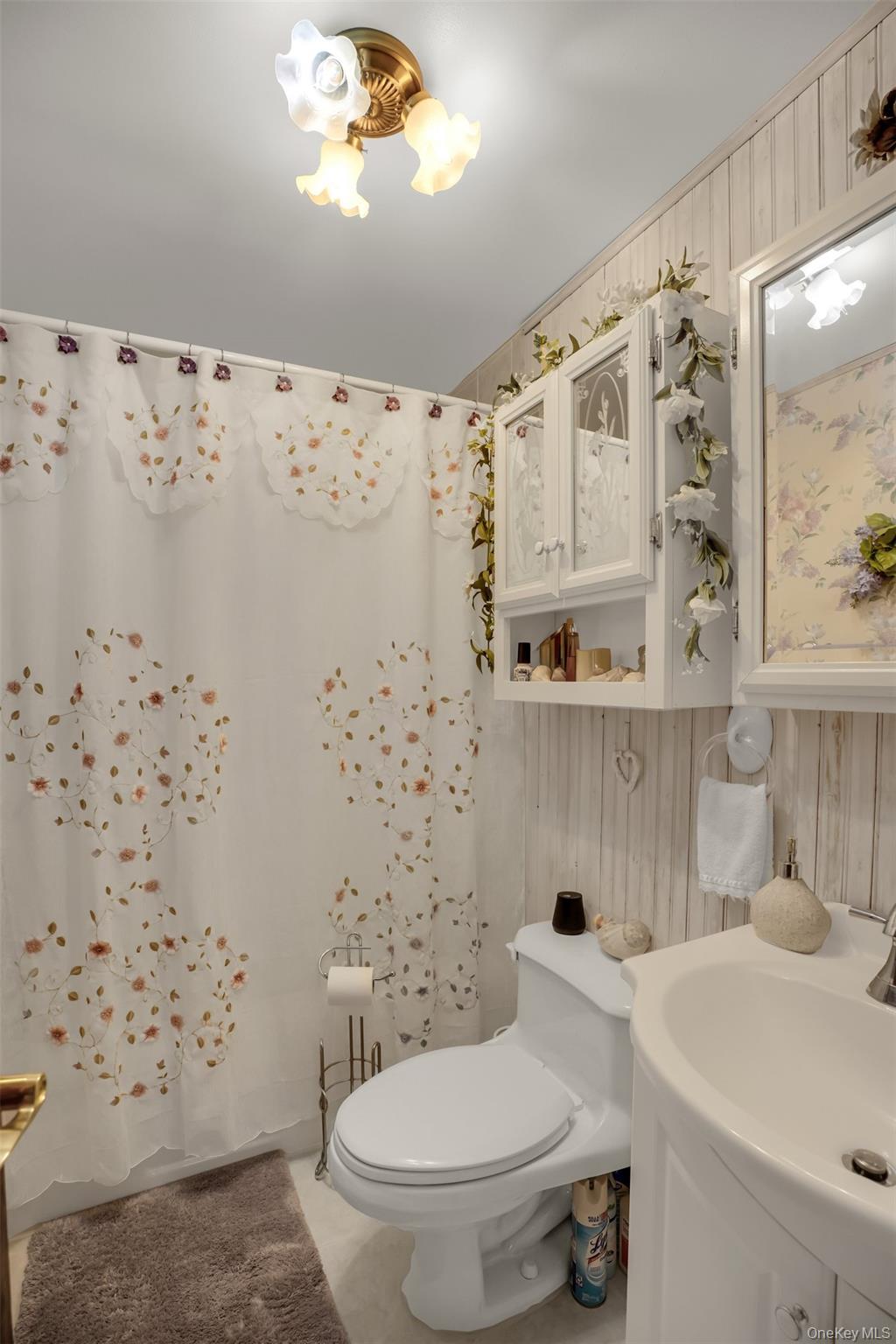 #15 photo, 103 Wauwepex Trail, Ridge , NY 11961