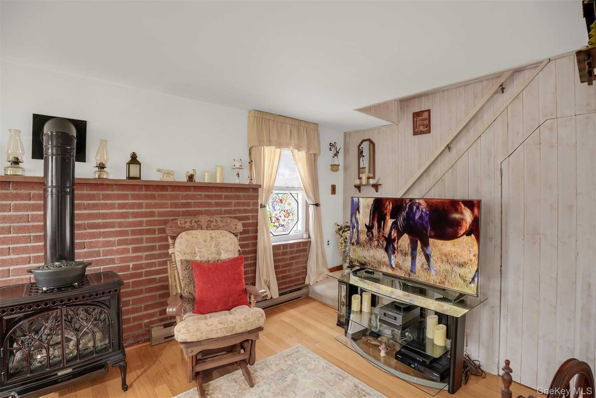 #6 photo, 103 Wauwepex Trail, Ridge , NY 11961