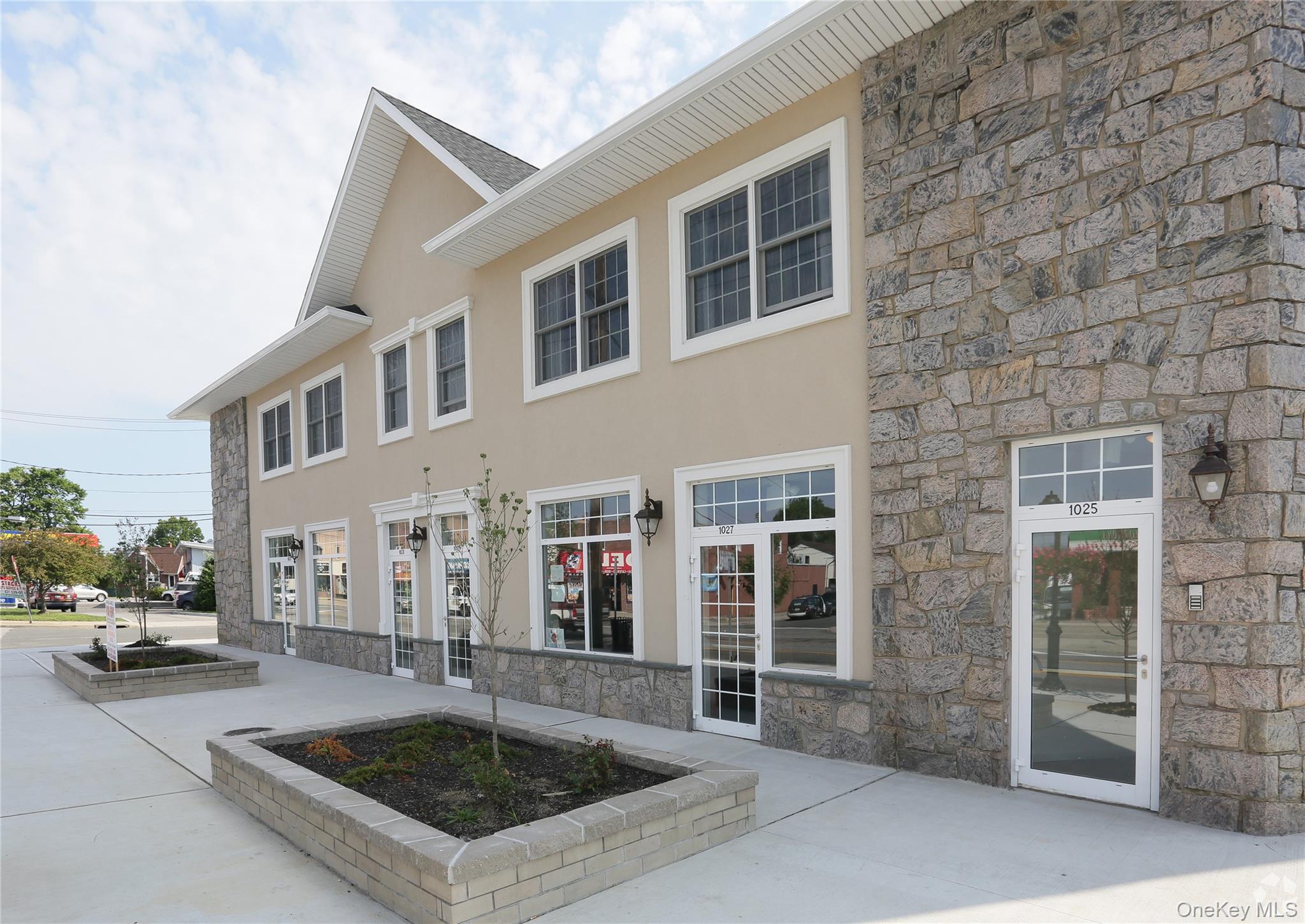 #3 photo, 1025-1033 Little East Neck Rd Road, West Babylon , NY 11704