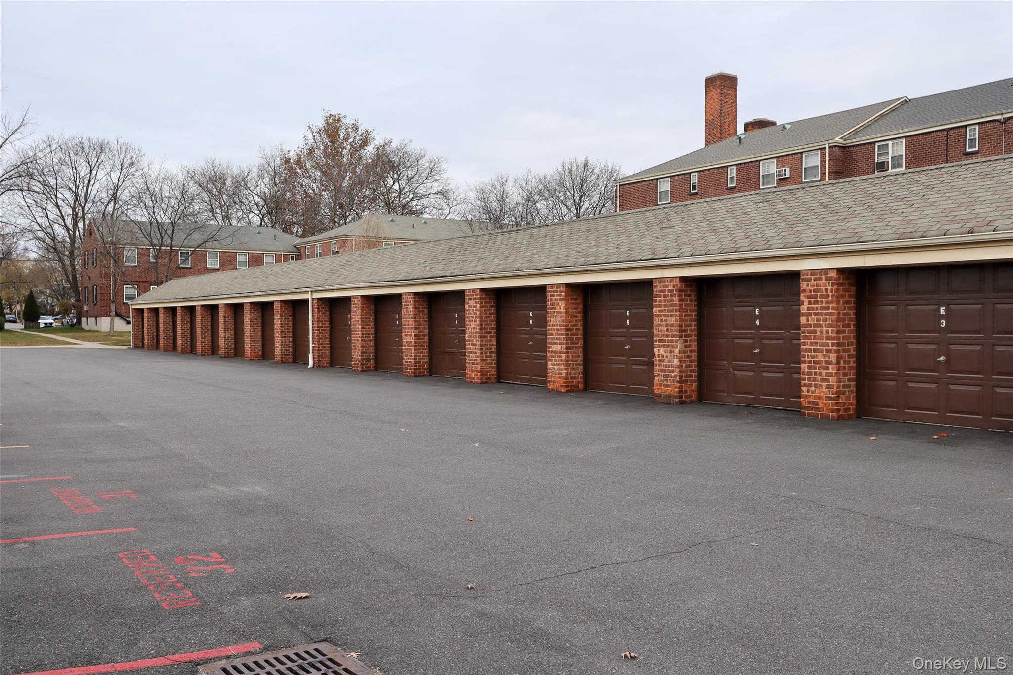 #6 photo, 211-07A 73rd Avenue, Куинс ‖ Bayside , NY 11364