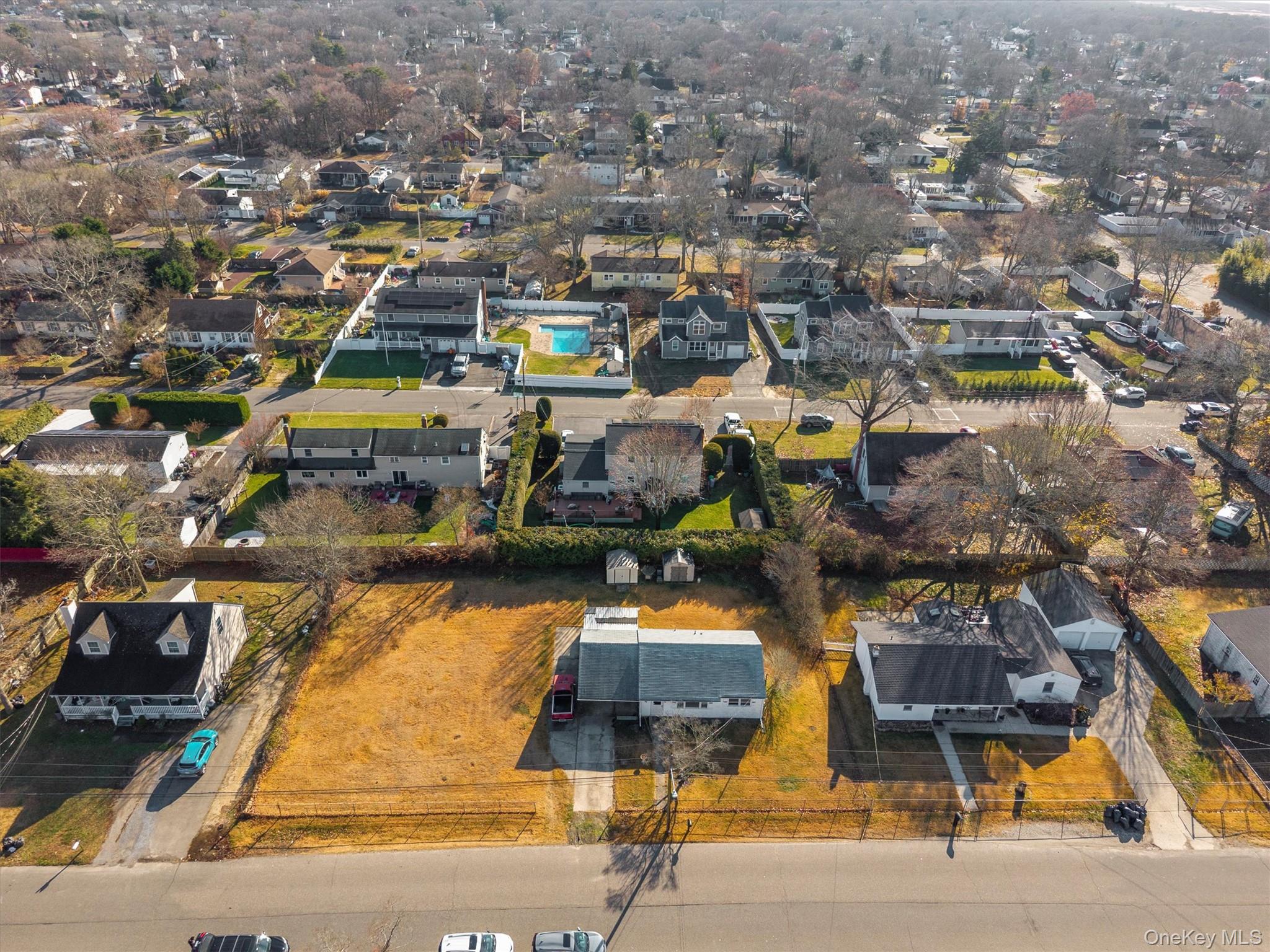 #14 photo, 32 Flintlock Drive, Shirley , NY 11967