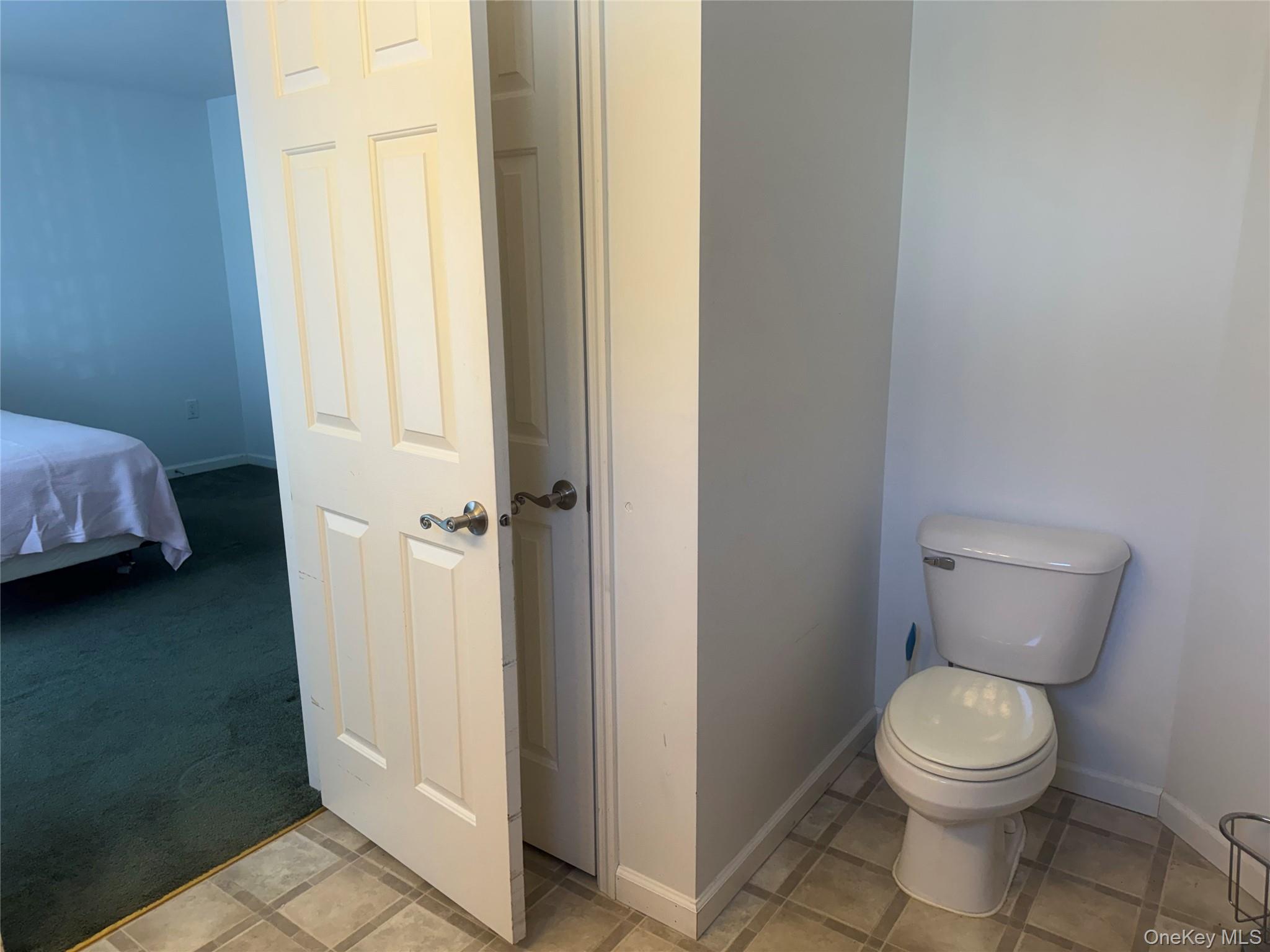 #13 photo, 1407 Middle Road, سوفولك Calverton , NY 11933