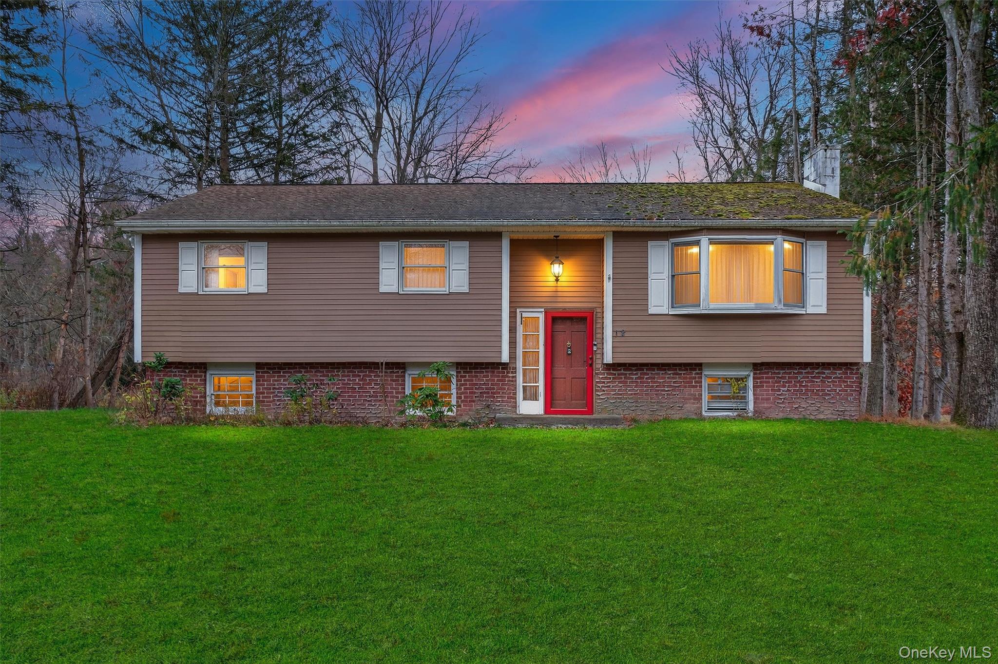 #1 photo, 12 Robert Drive, 纽约州 Hyde Park , NY 12538