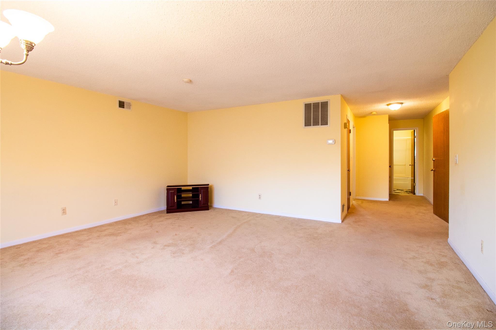 #5 photo, 38 Chester Lane, Nanuet , NY 10954