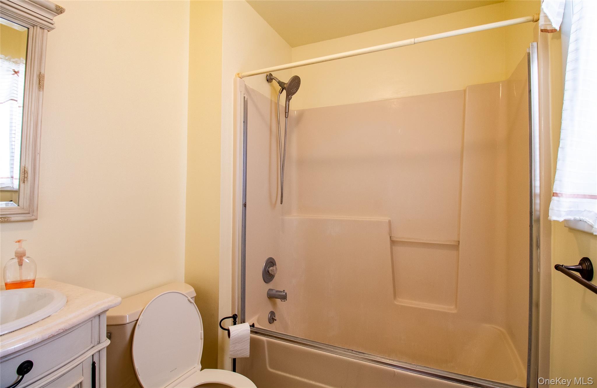 #7 photo, 38 Chester Lane, Nanuet , NY 10954