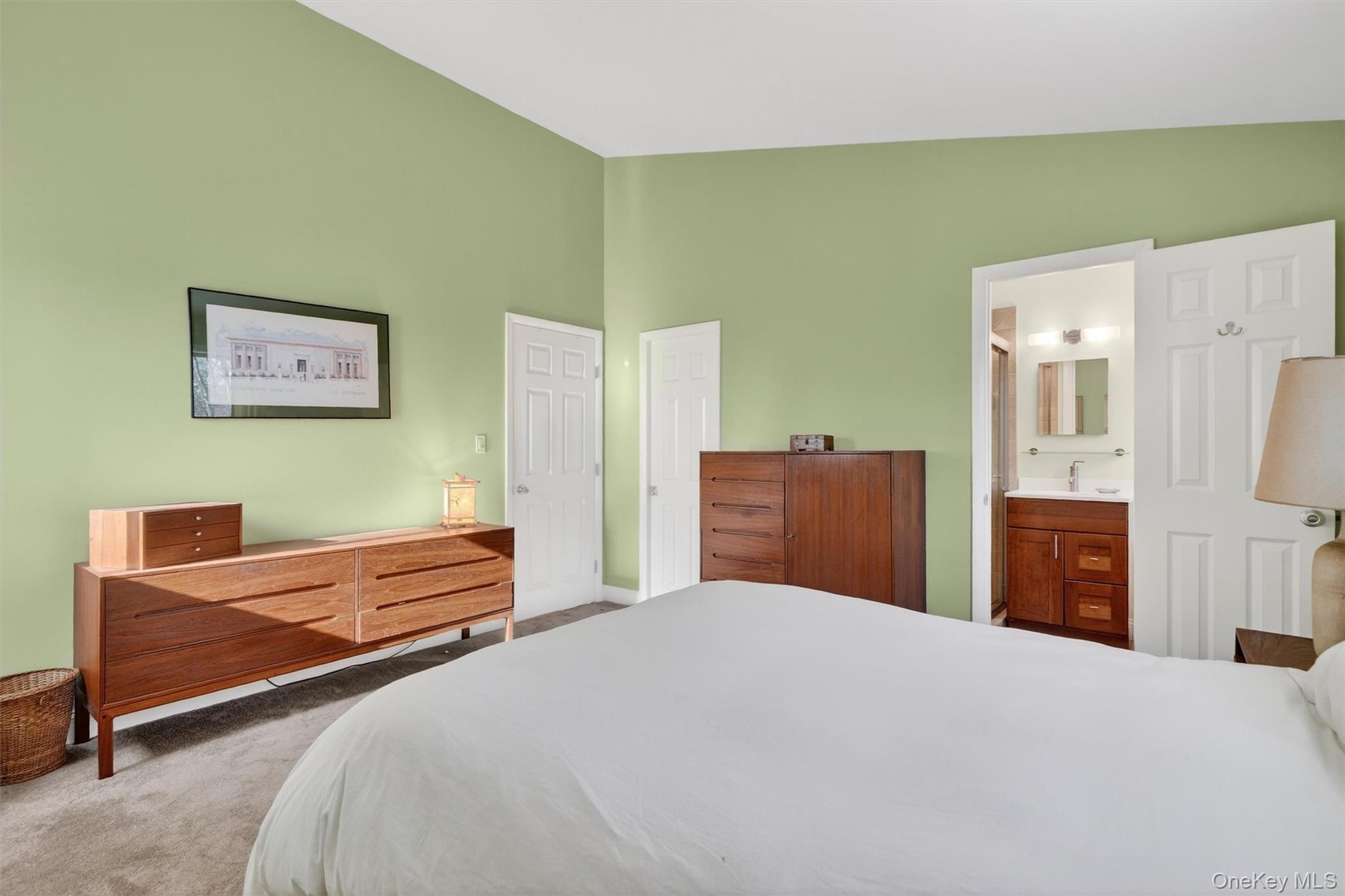 #17 photo, 2802 Deer Street, Mohegan Lake , NY 10547