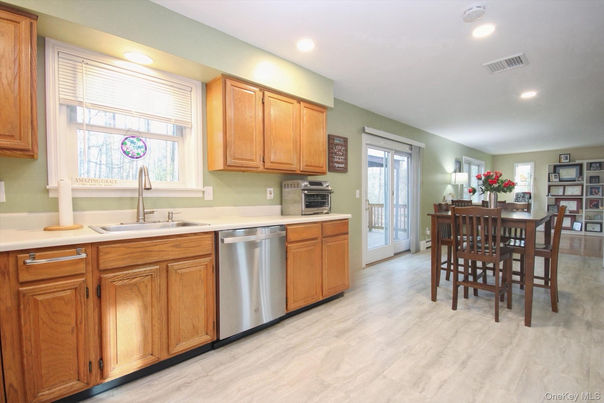 #11 photo, 3 Geering Way, Fishkill , NY 12524