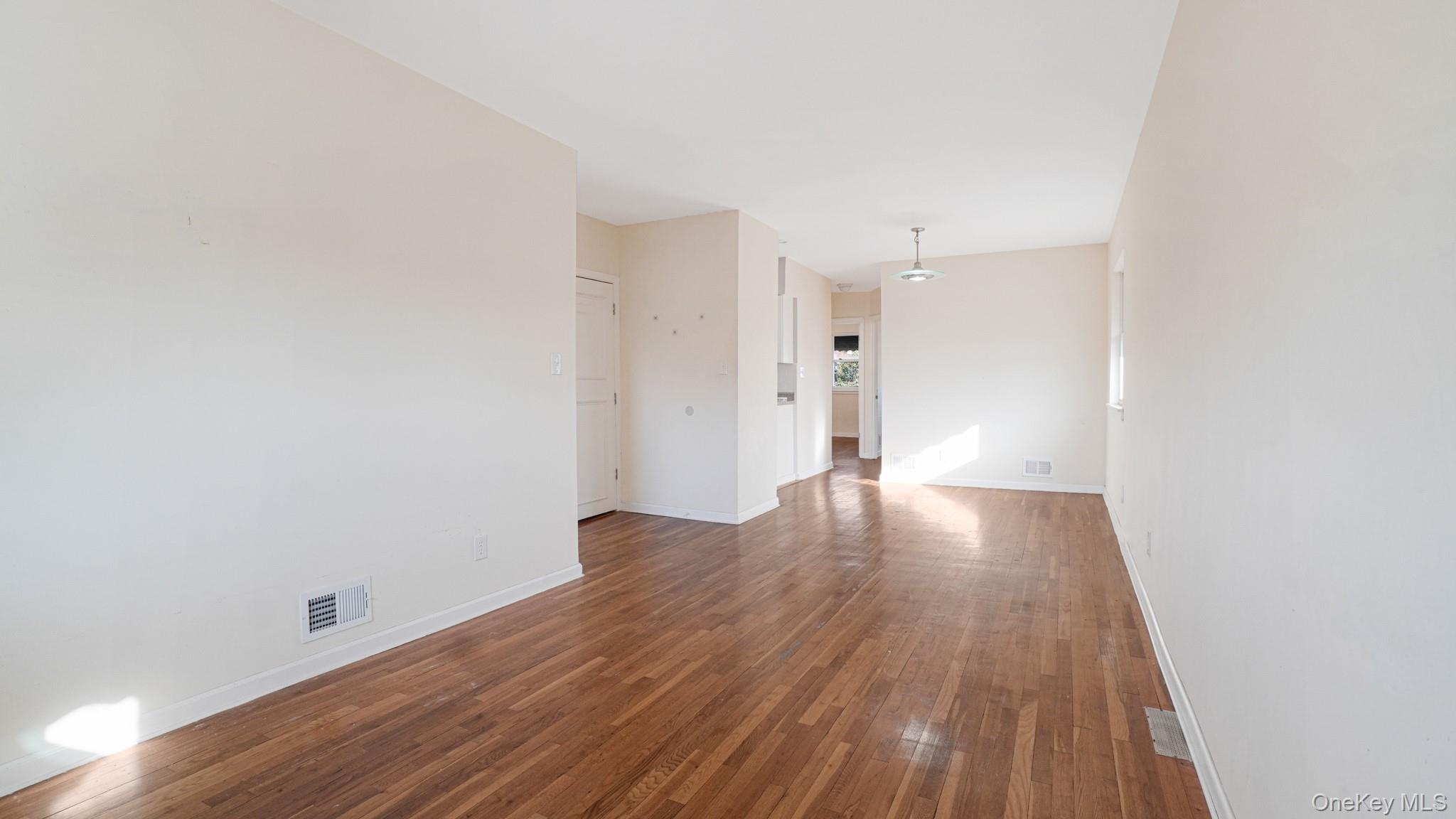 #12 photo, 1270 Rosedale Avenue, Bronx , NY 10472