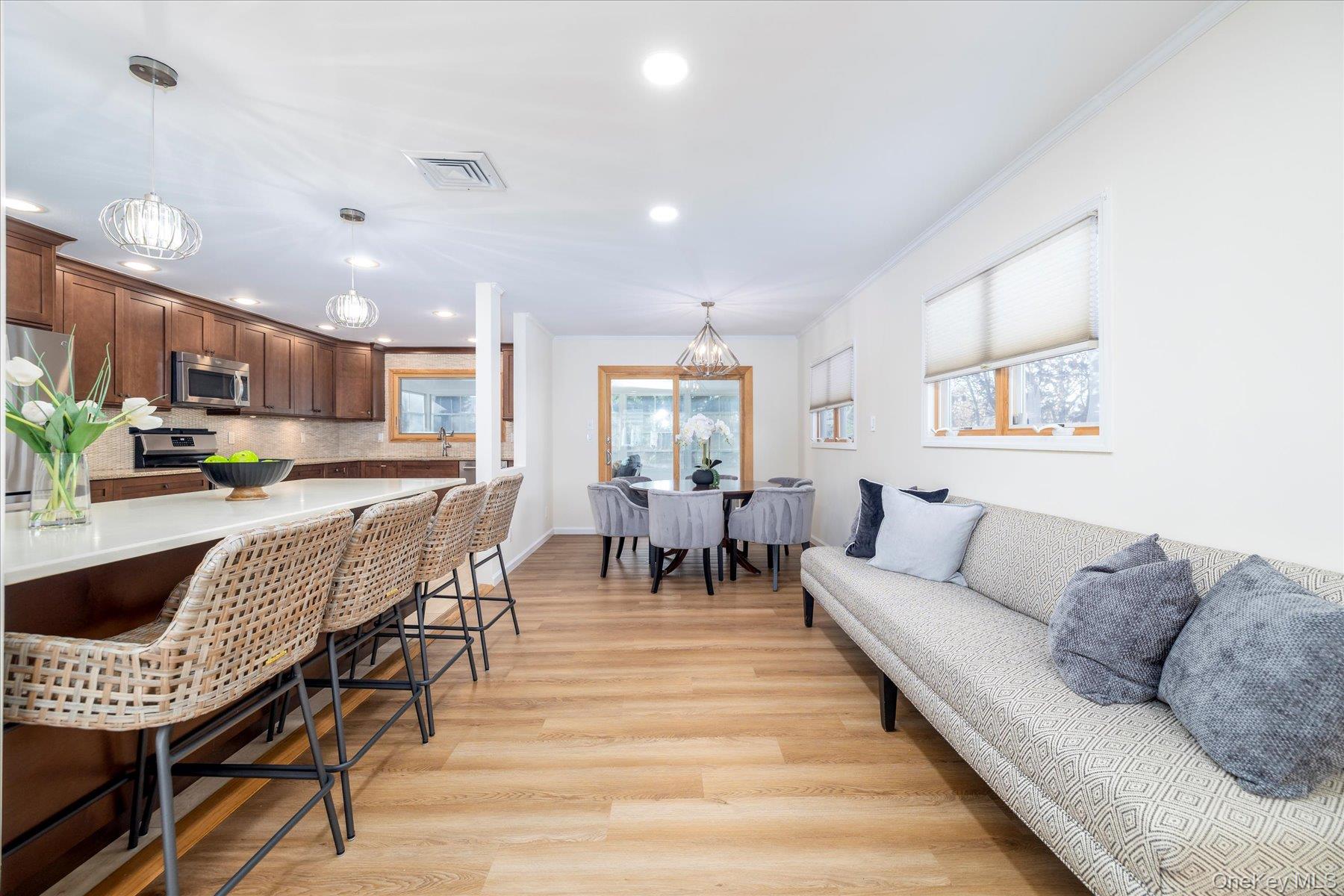 #5 photo, 2970 Bond Drive, Merrick , NY 11566