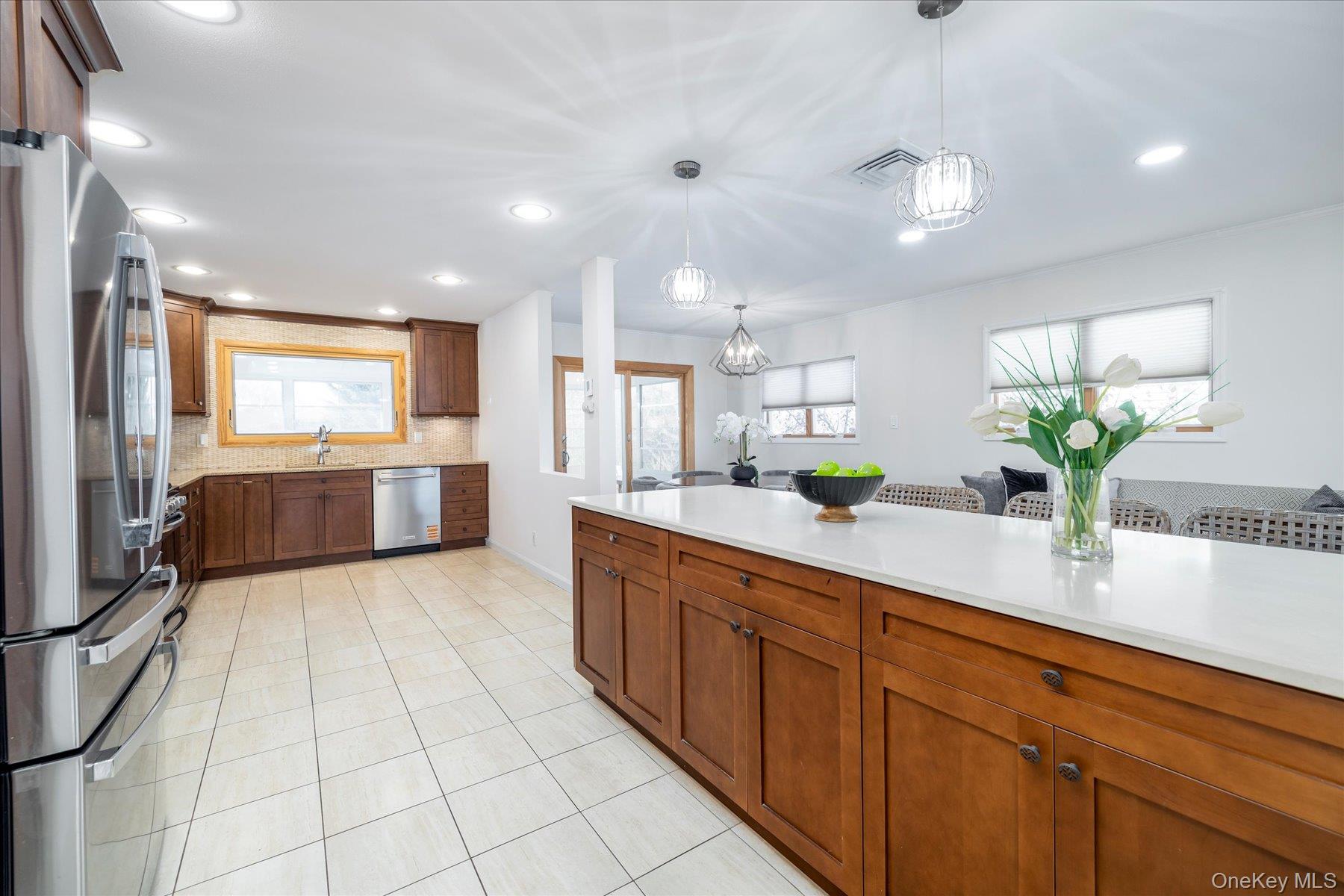 #8 photo, 2970 Bond Drive, Merrick , NY 11566