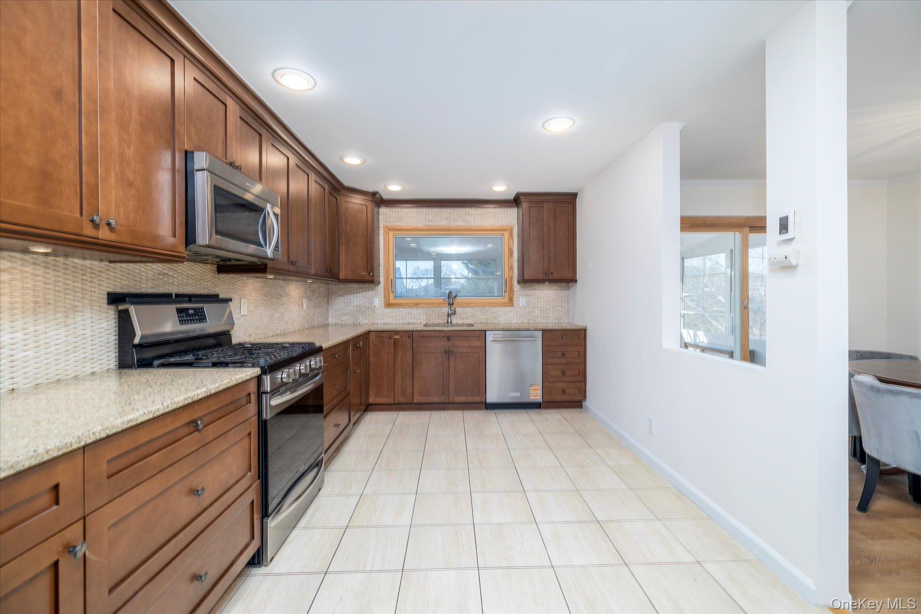 #9 photo, 2970 Bond Drive, Merrick , NY 11566