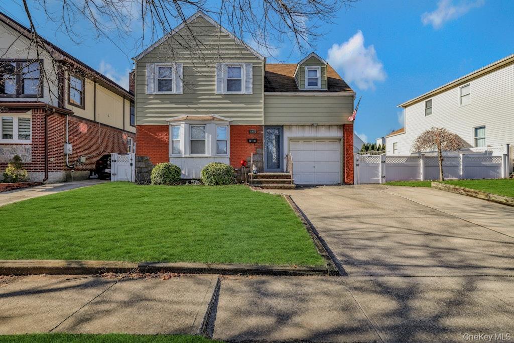 #1 photo, 645 S 10th Street, New Hyde Park , NY 11040