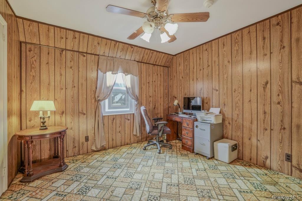 #16 photo, 645 S 10th Street, New Hyde Park , NY 11040