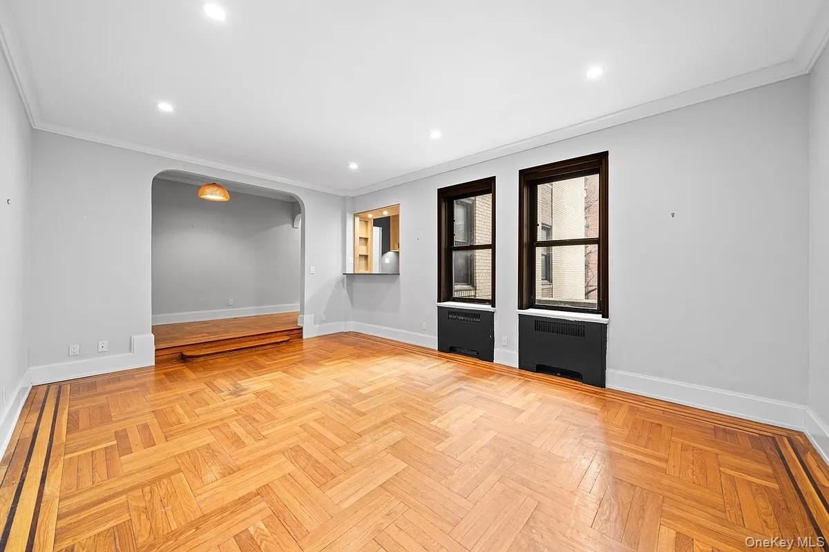 #2 photo, 95 Park Terrace, New York (Manhattan) , NY 10034