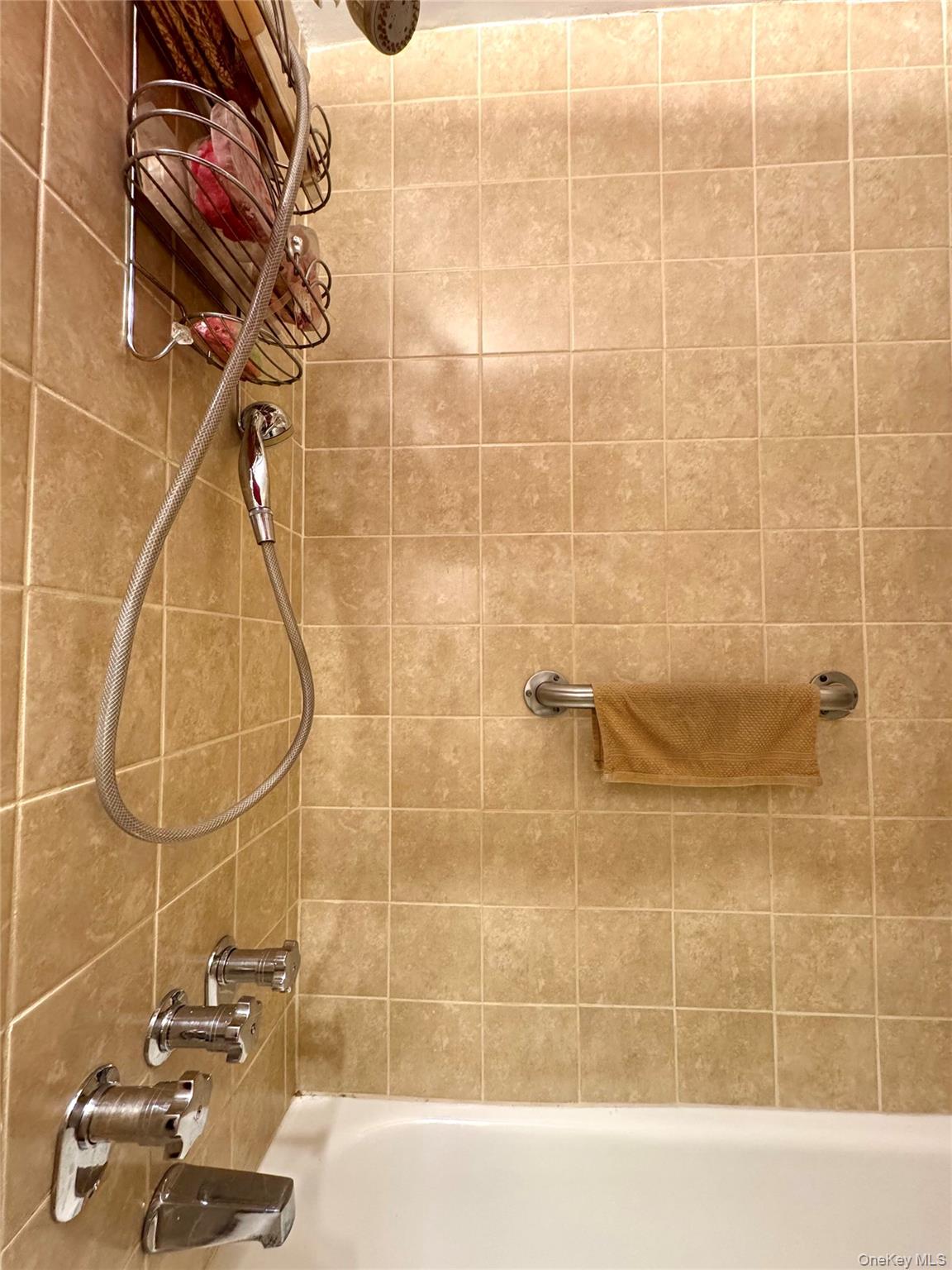 #14 photo, 89-15 Parsons Boulevard, 뉴욕퀸즈 Jamaica , NY 11432