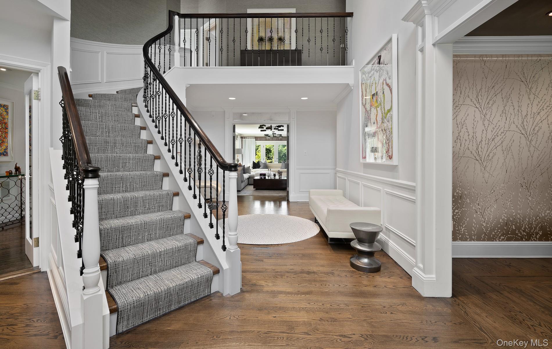 #4 photo, 4 Meadowbrook Lane, Old Westbury , NY 11568