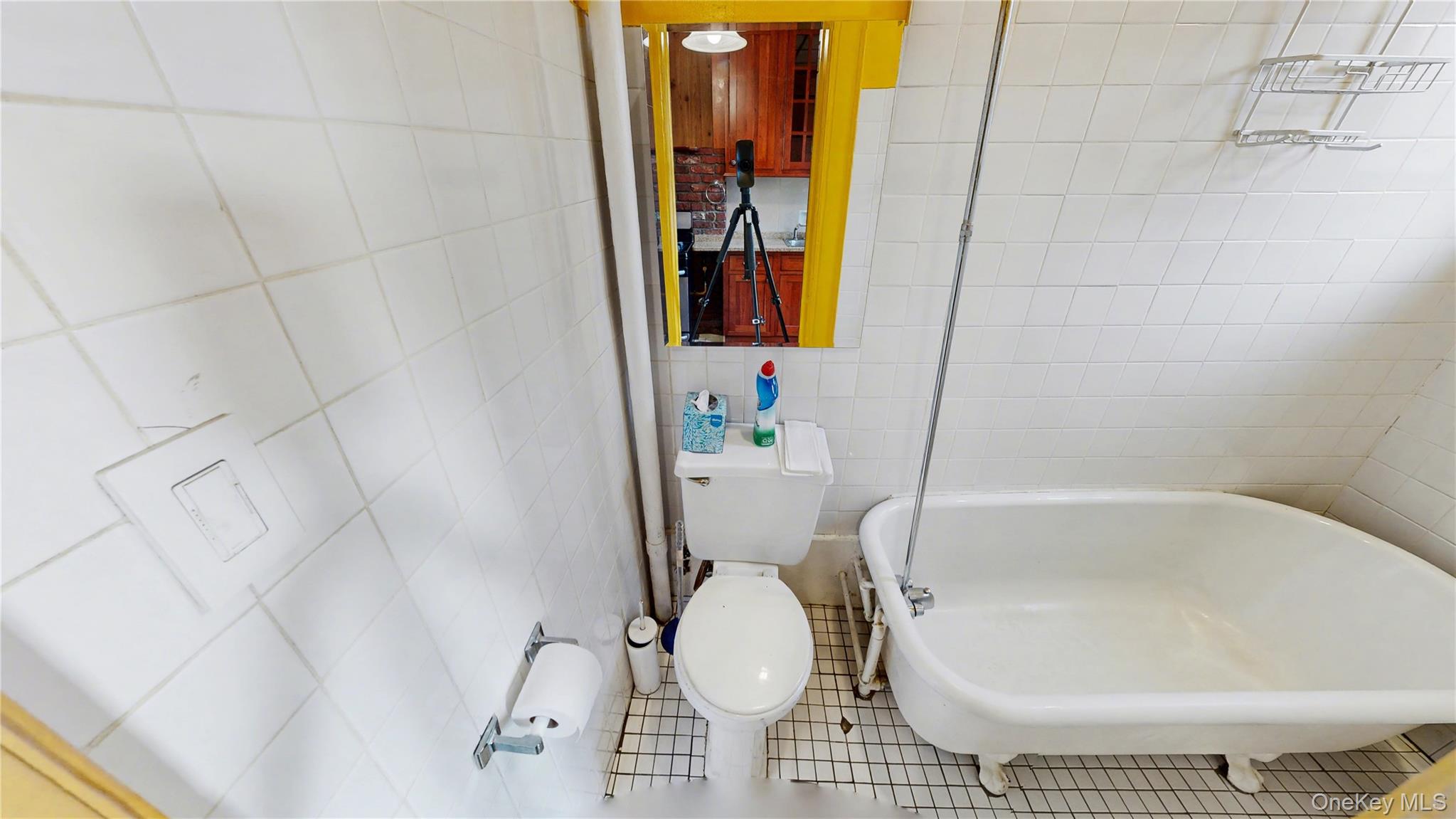 #18 photo, 1722 Putnam Avenue, Ridgewood , NY 11385