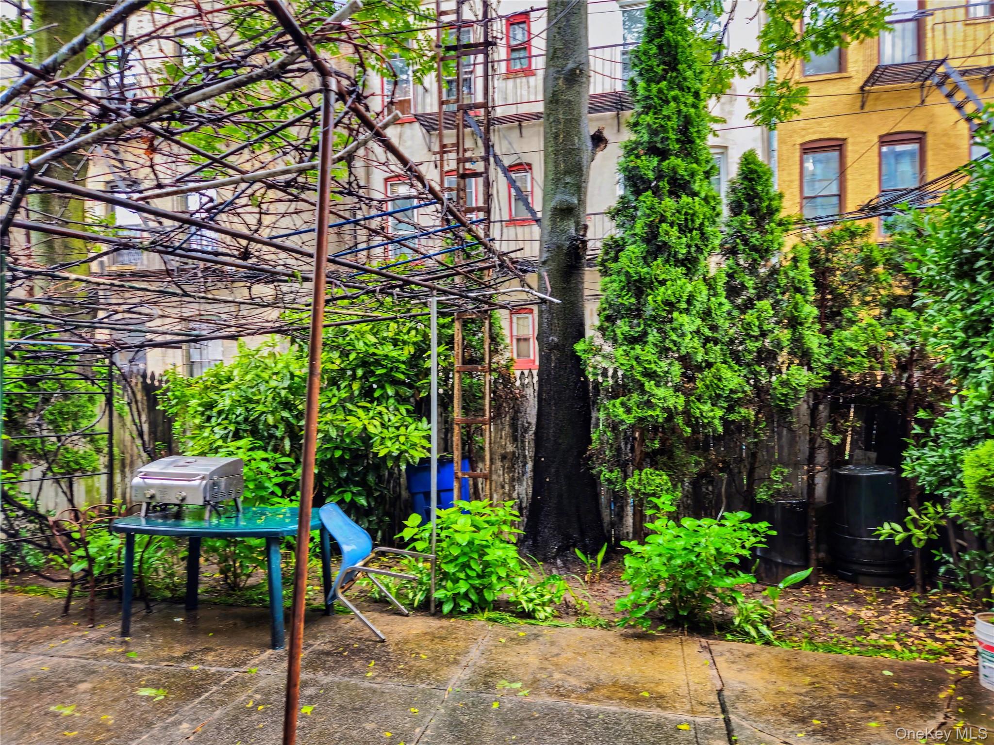 #7 photo, 1722 Putnam Avenue, Ridgewood , NY 11385