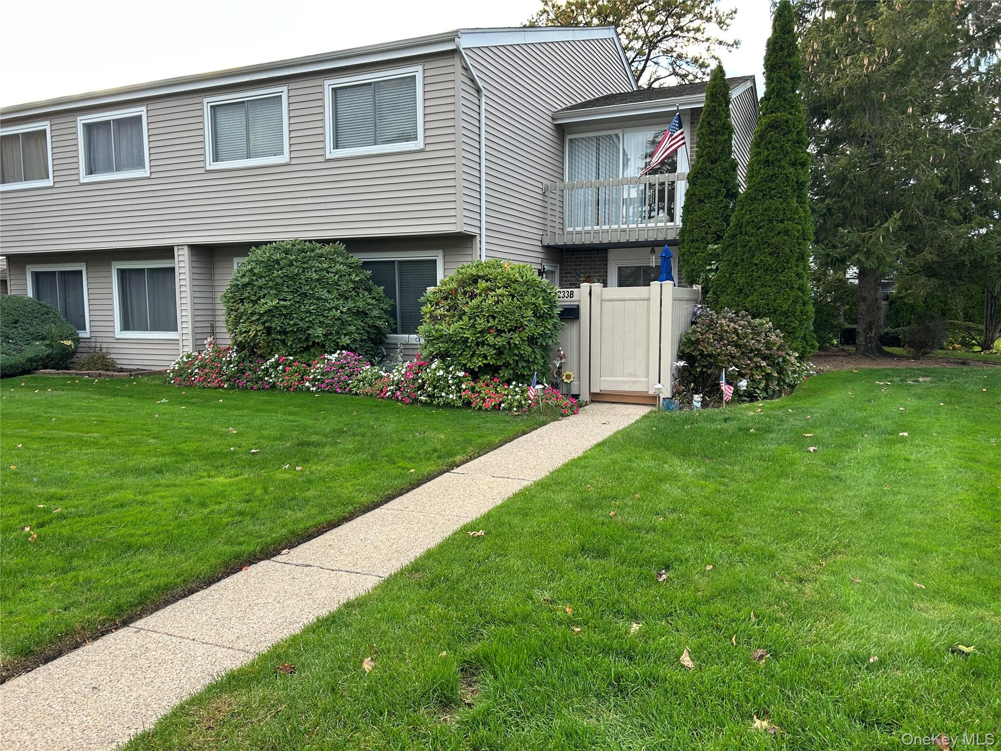 #2 photo, 233B Springmeadow Drive, Holbrook , NY 11741