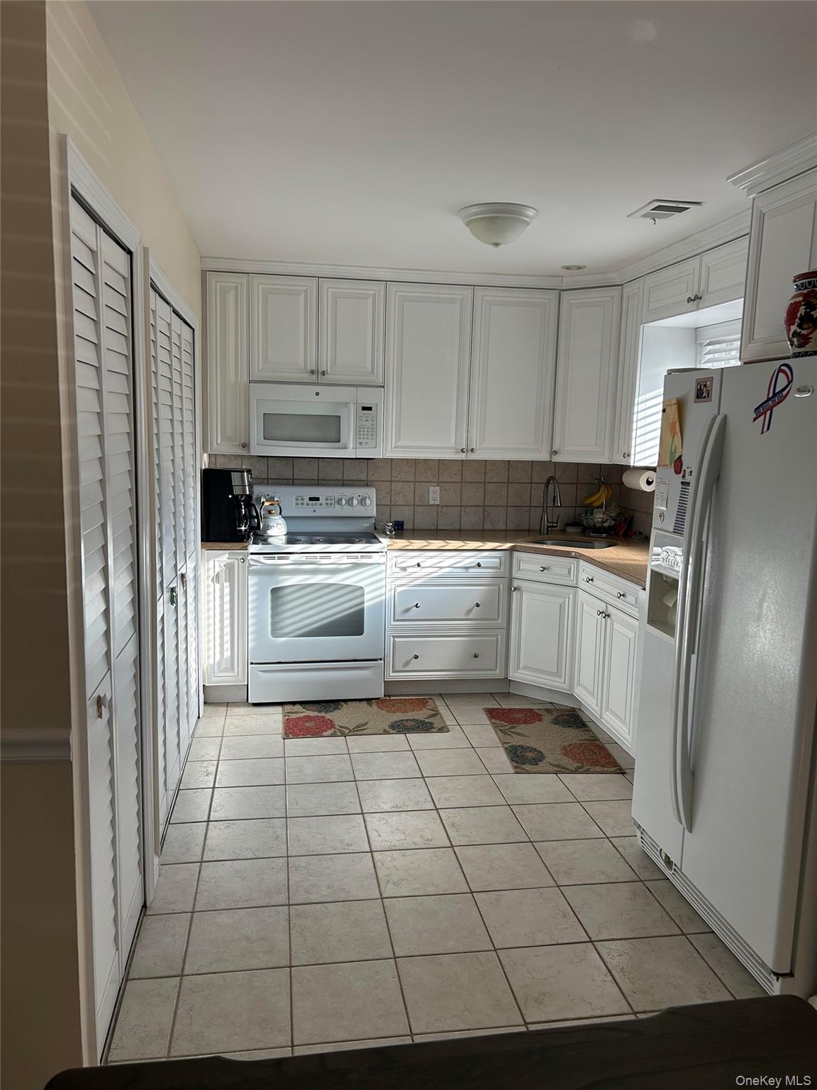 #8 photo, 233B Springmeadow Drive, Holbrook , NY 11741