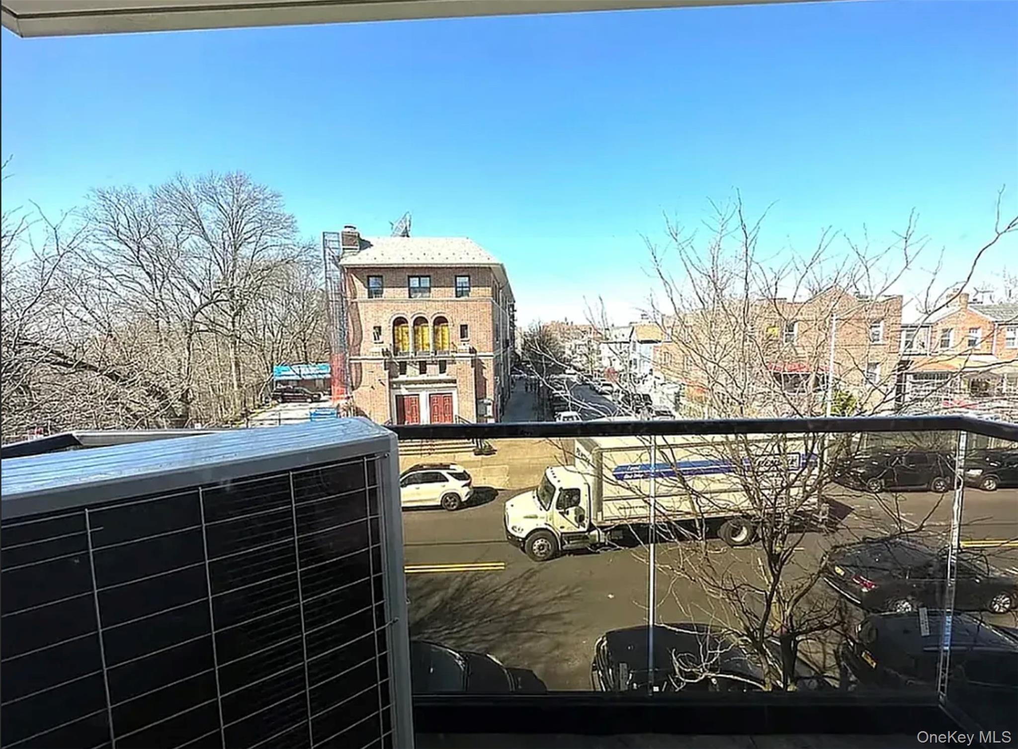 #12 photo, 7302 Woodside Avenue, كوينز Woodside , NY 11377