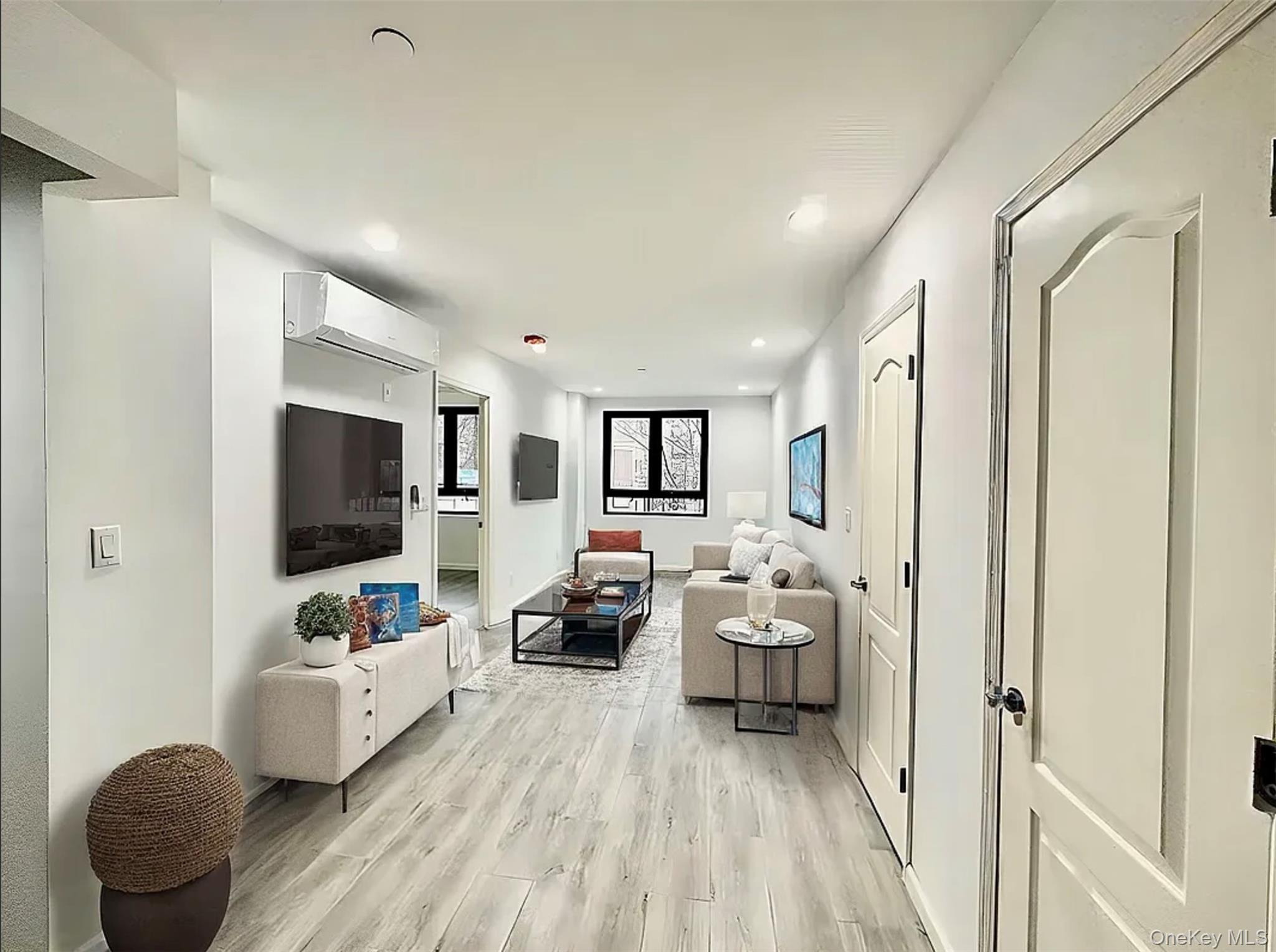 #2 photo, 7302 Woodside Avenue, كوينز Woodside , NY 11377