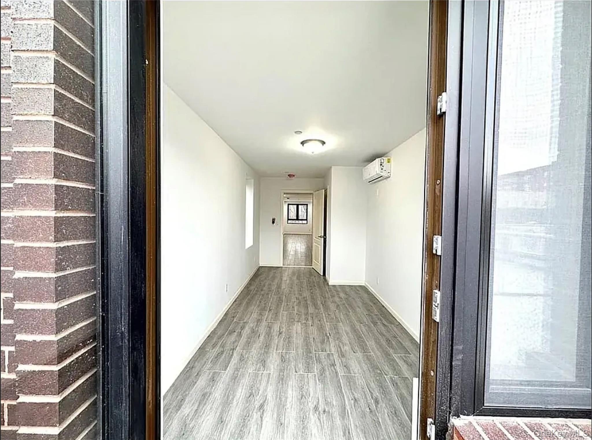 #9 photo, 7302 Woodside Avenue, كوينز Woodside , NY 11377