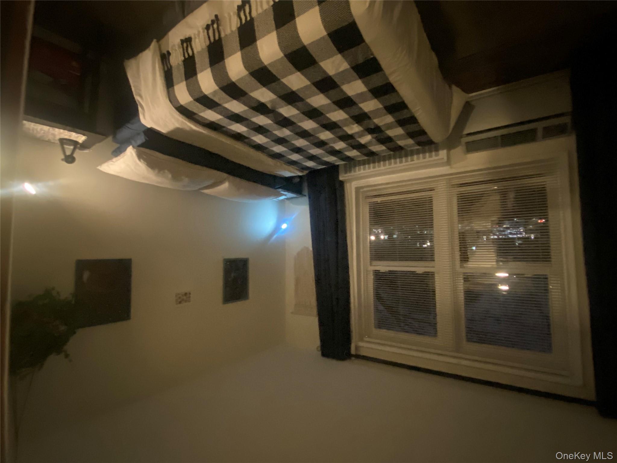 #5 photo, 110 Brooklyn Avenue, 长岛 Freeport , NY 11520