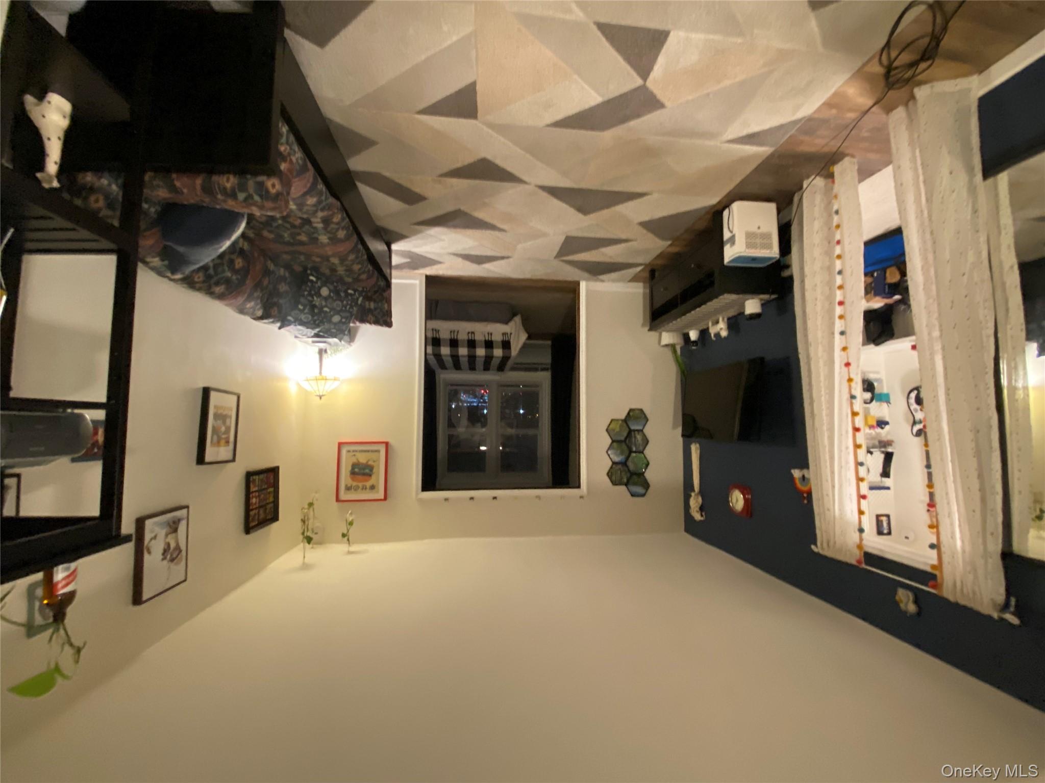 #6 photo, 110 Brooklyn Avenue, 长岛 Freeport , NY 11520