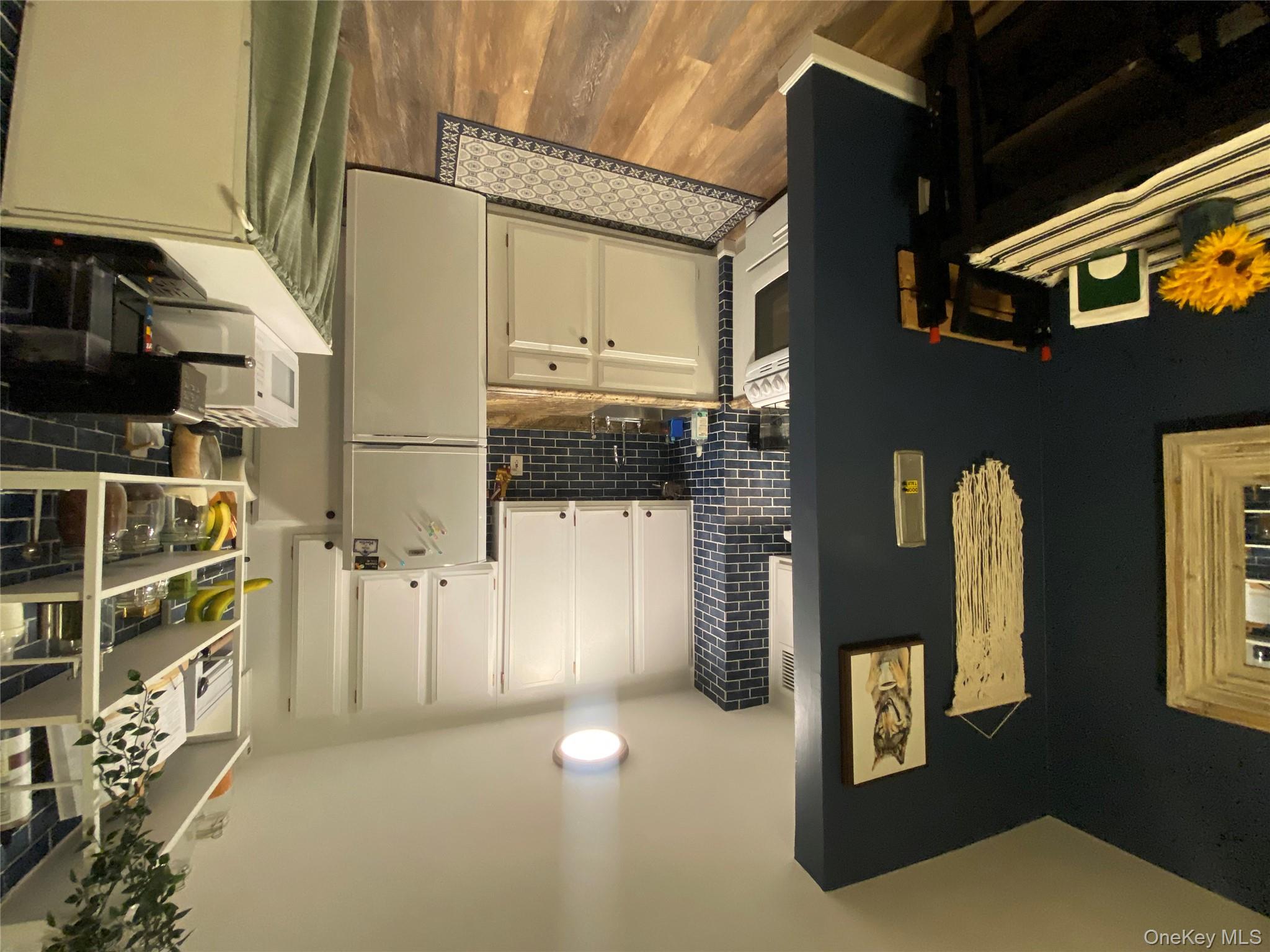 #7 photo, 110 Brooklyn Avenue, 长岛 Freeport , NY 11520