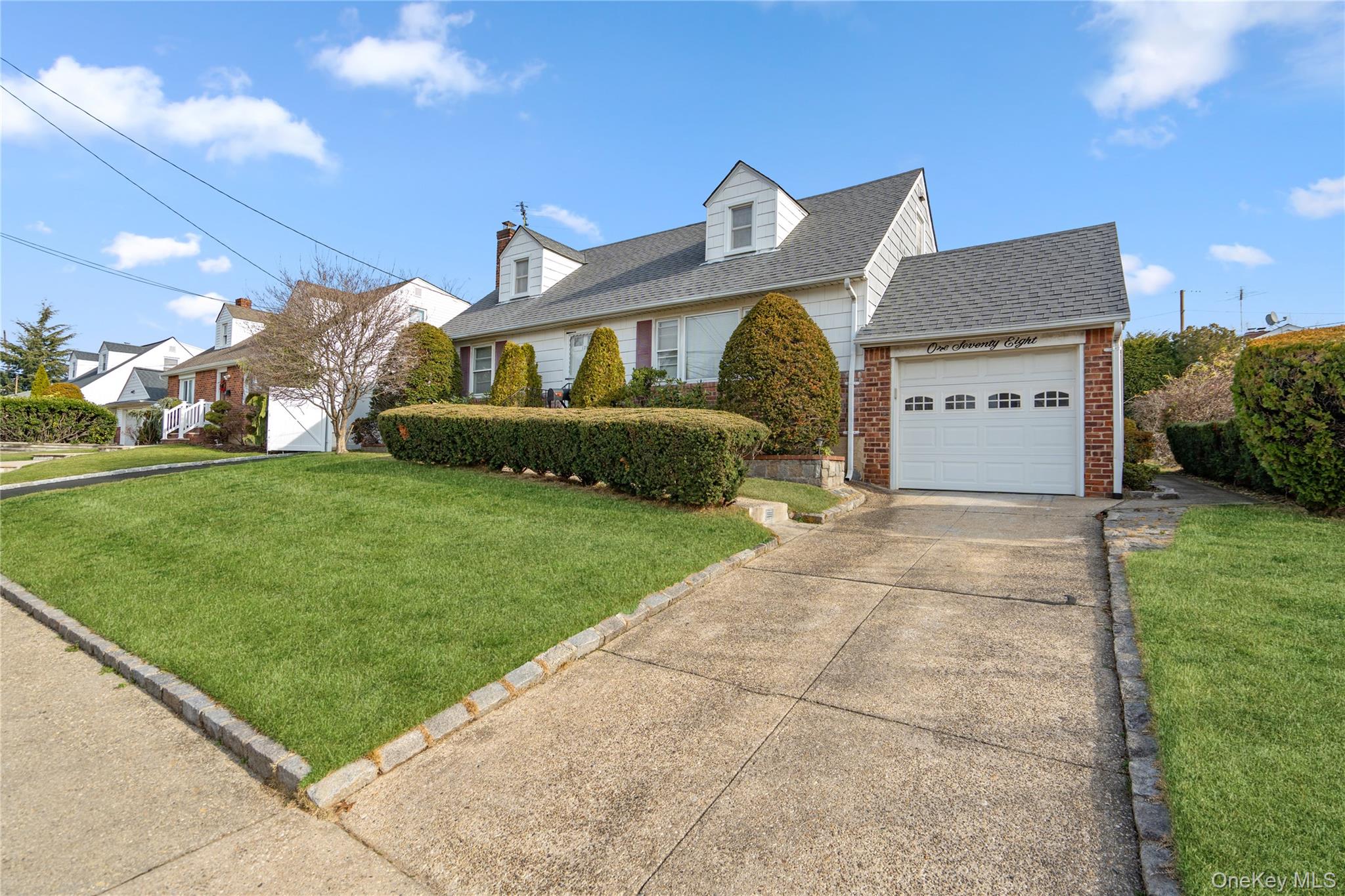 #2 photo, 178 Farnum Boulevard, Franklin Square , NY 11010