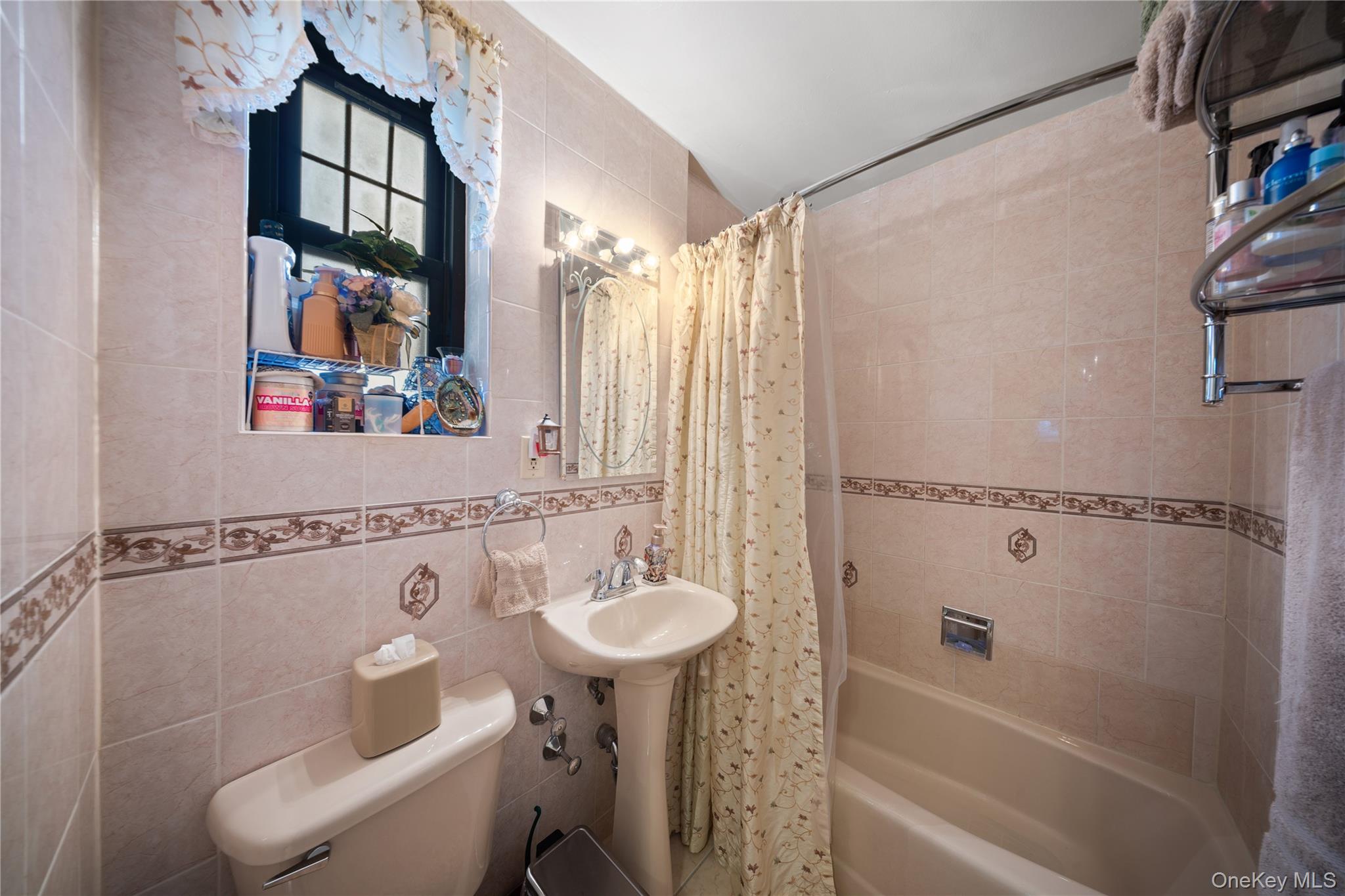 #10 photo, 70-79 Park Drive, Flushing , NY 11367