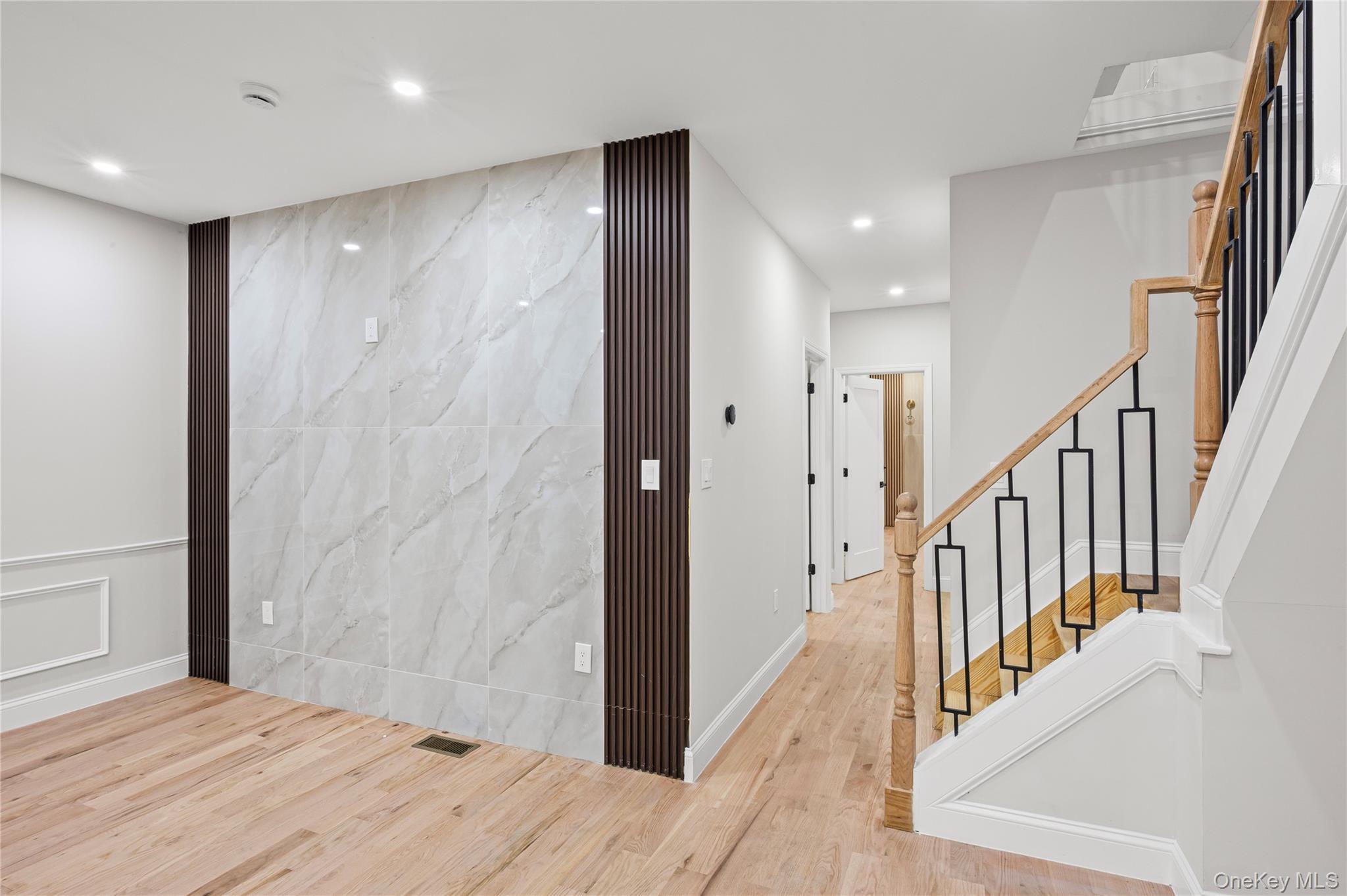 #12 photo, 16843 118th Road, 뉴욕퀸즈 Jamaica , NY 11434