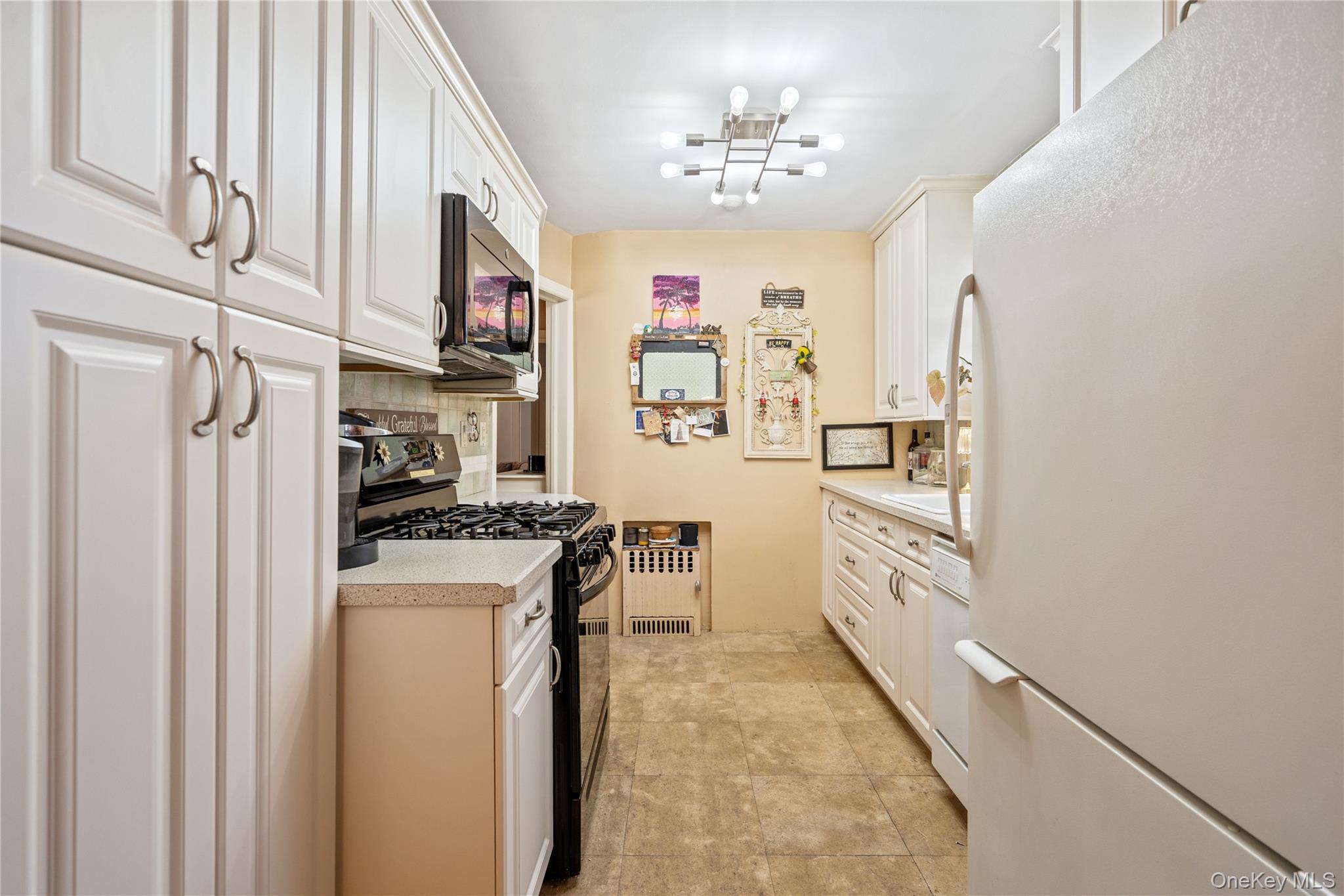 #12 photo, 126 Oakland Avenue, West Hempstead , NY 11552