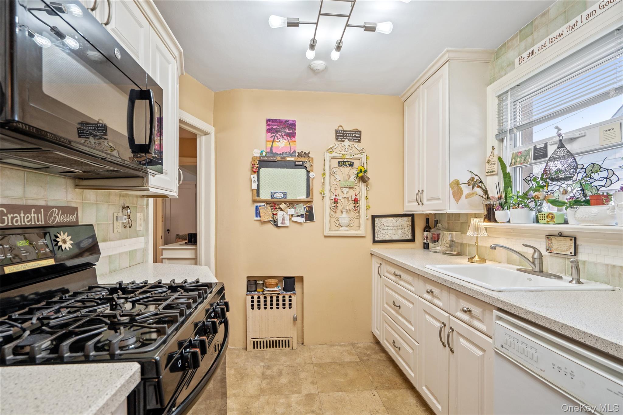 #13 photo, 126 Oakland Avenue, West Hempstead , NY 11552