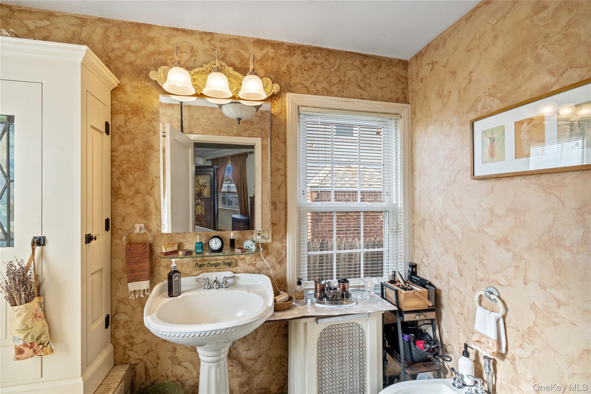 #18 photo, 126 Oakland Avenue, West Hempstead , NY 11552