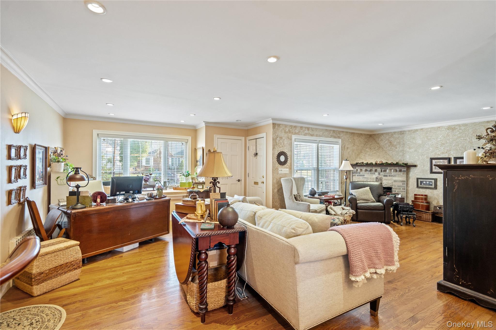 #4 photo, 126 Oakland Avenue, West Hempstead , NY 11552