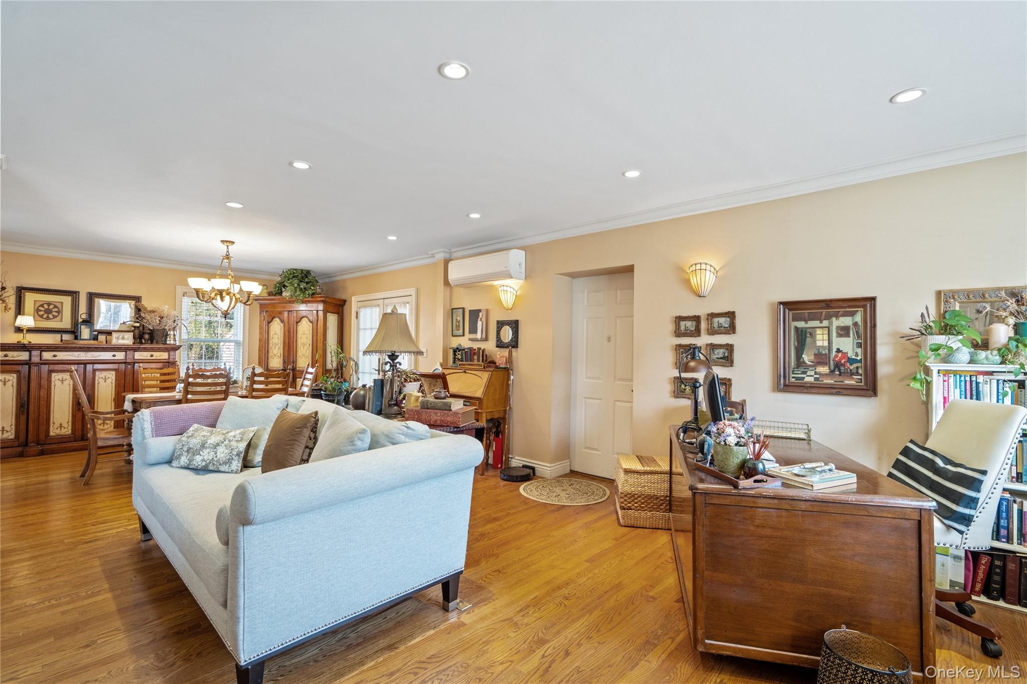 #5 photo, 126 Oakland Avenue, West Hempstead , NY 11552