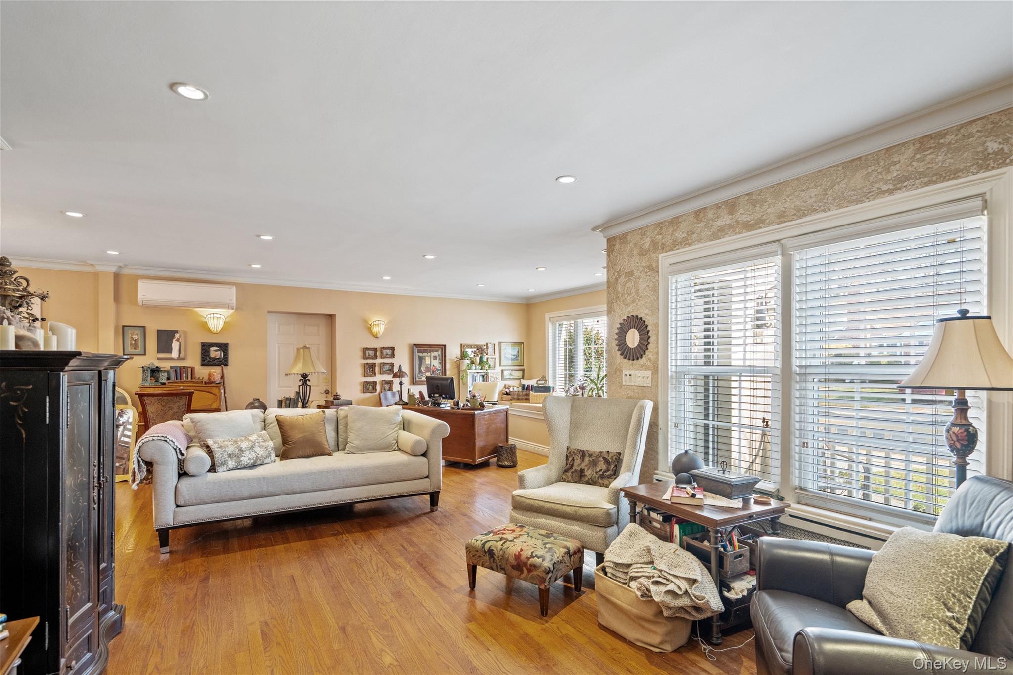 #9 photo, 126 Oakland Avenue, West Hempstead , NY 11552