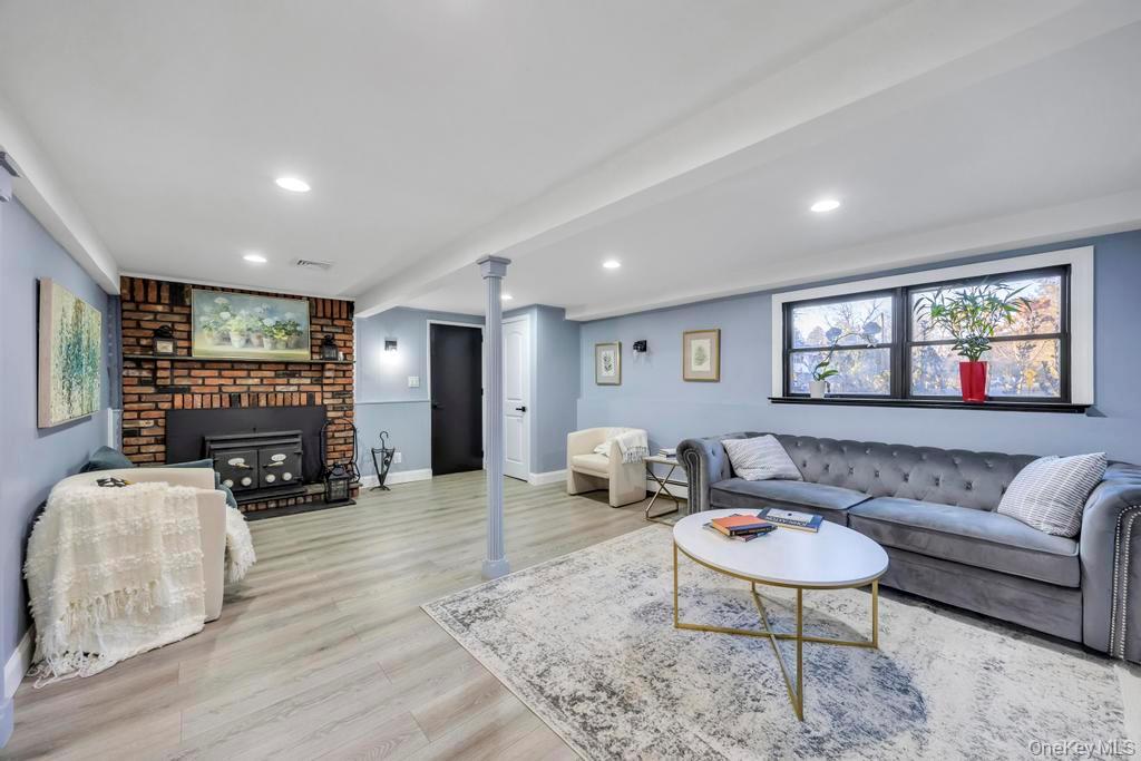 #13 photo, 8 Barbara Lane, Jericho , NY 11753