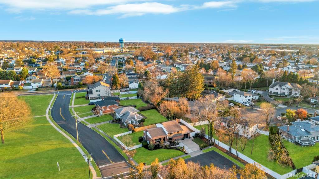 #18 photo, 8 Barbara Lane, ناسو Jericho , NY 11753