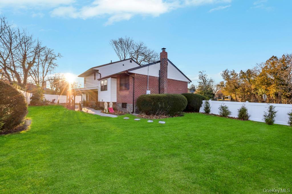 #3 photo, 8 Barbara Lane, Jericho , NY 11753