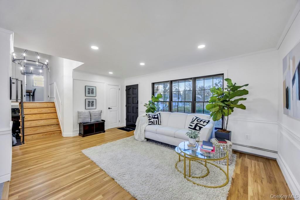 #5 photo, 8 Barbara Lane, Jericho , NY 11753