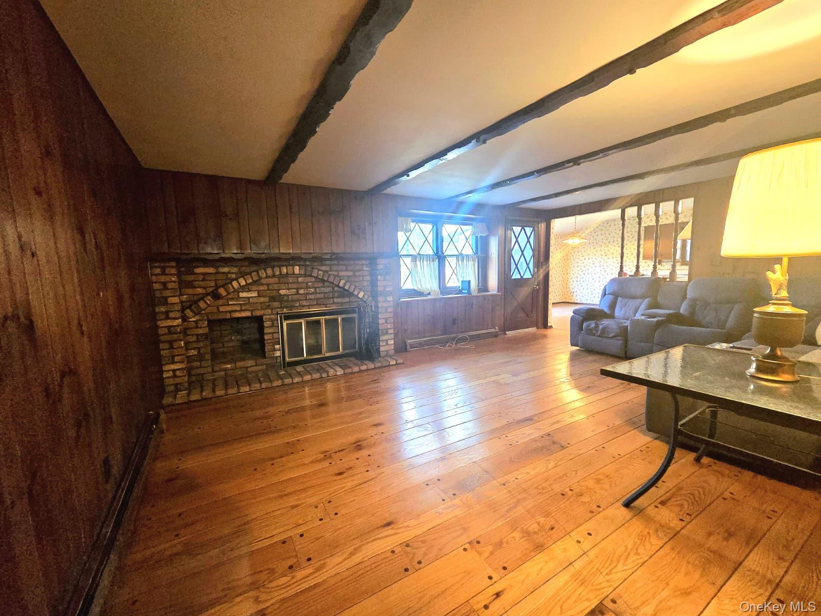 #6 photo, 9 Weaver Lane, Dix Hills , NY 11746