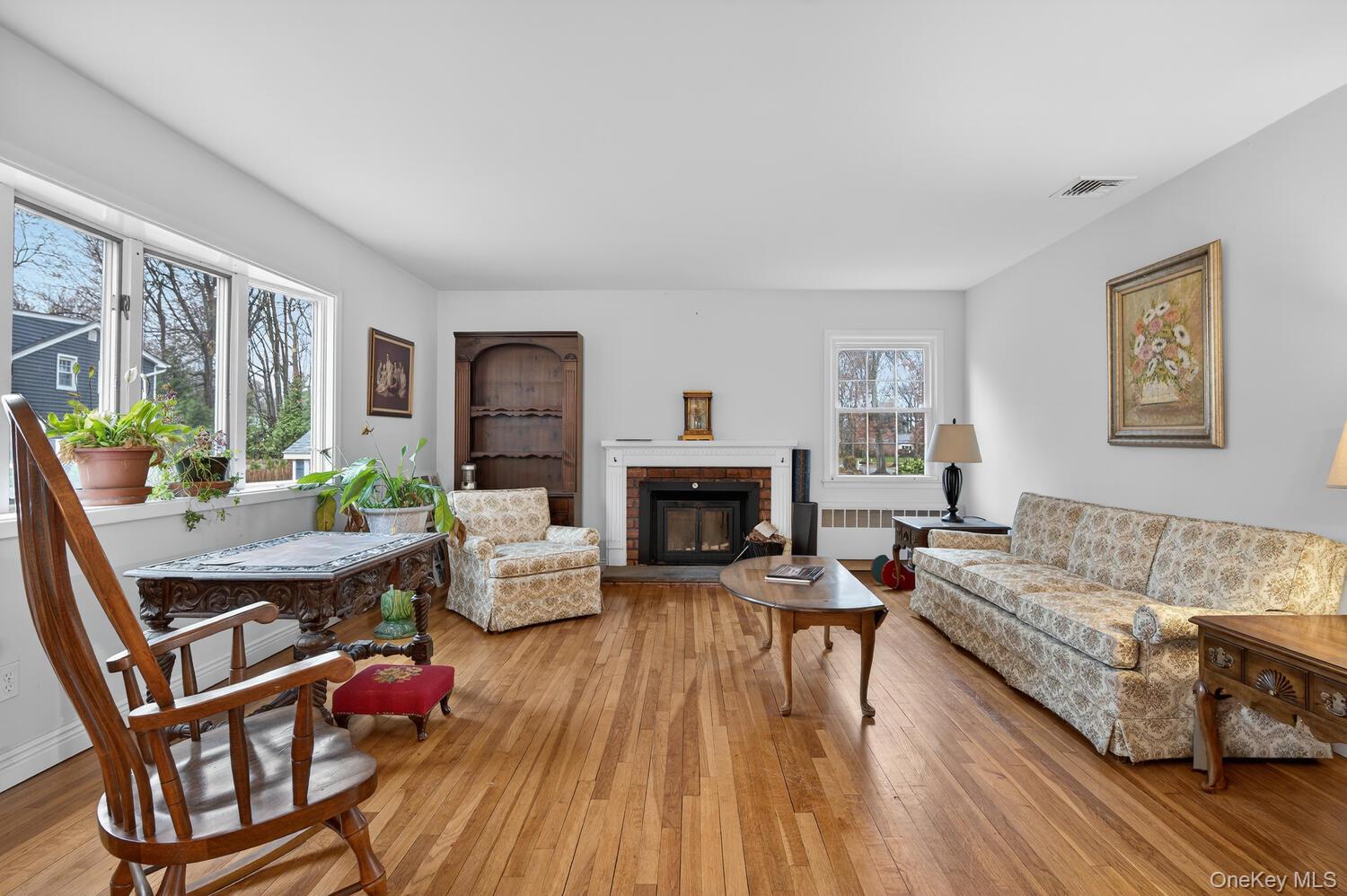 #6 photo, 1 Tracy Drive, Huntington , NY 11743