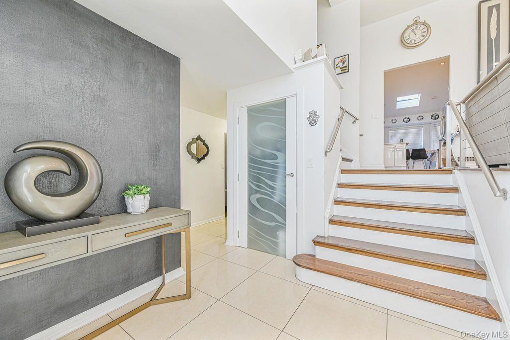 #3 photo, 972 S End, Hewlett , NY 11598