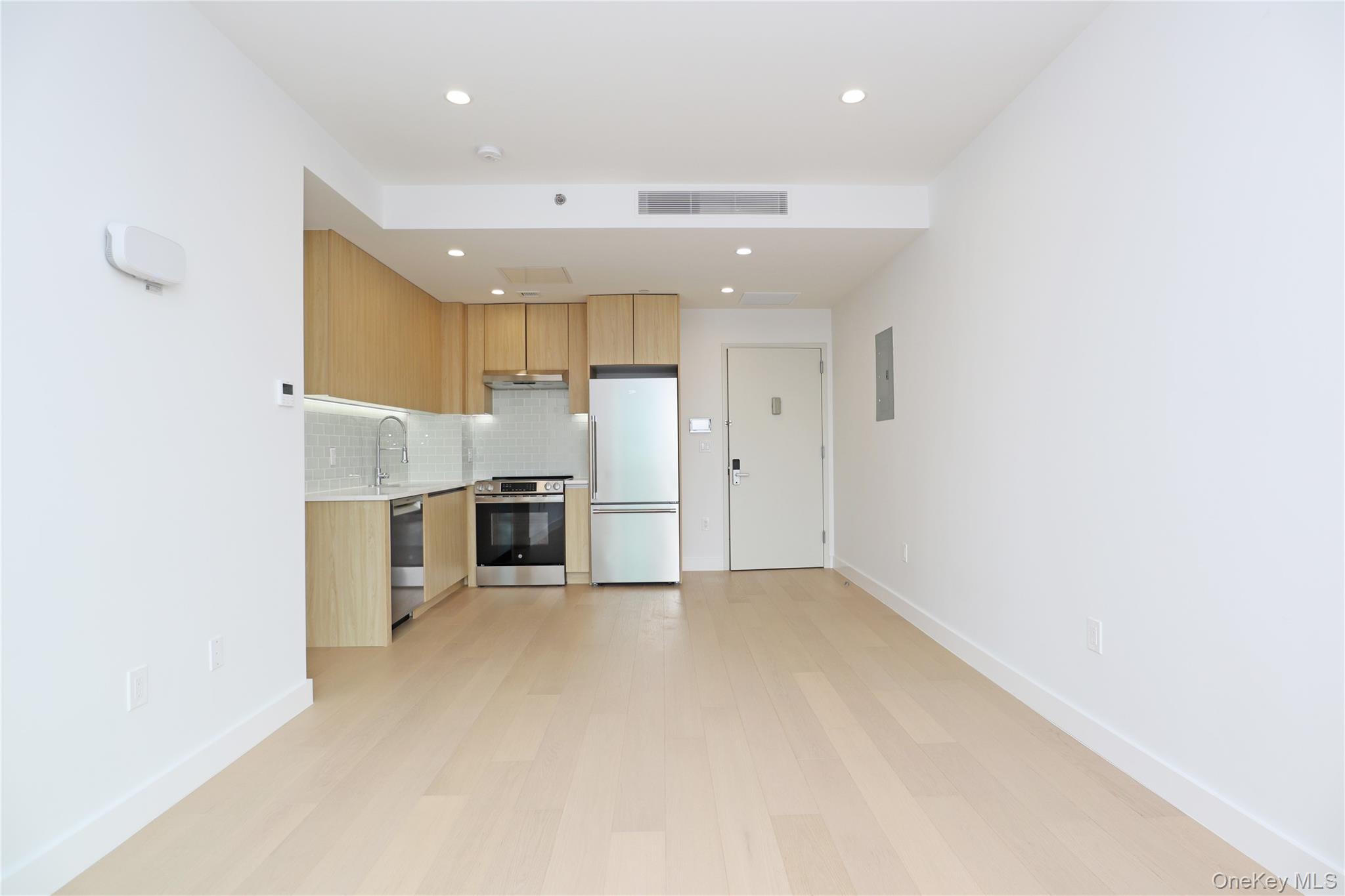 #13 photo, 15002 Northern Bloulevard, Flushing , NY 11354