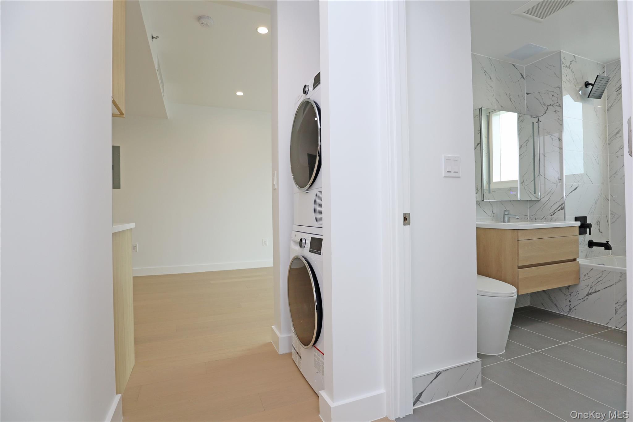 #18 photo, 15002 Northern Bloulevard, Flushing , NY 11354