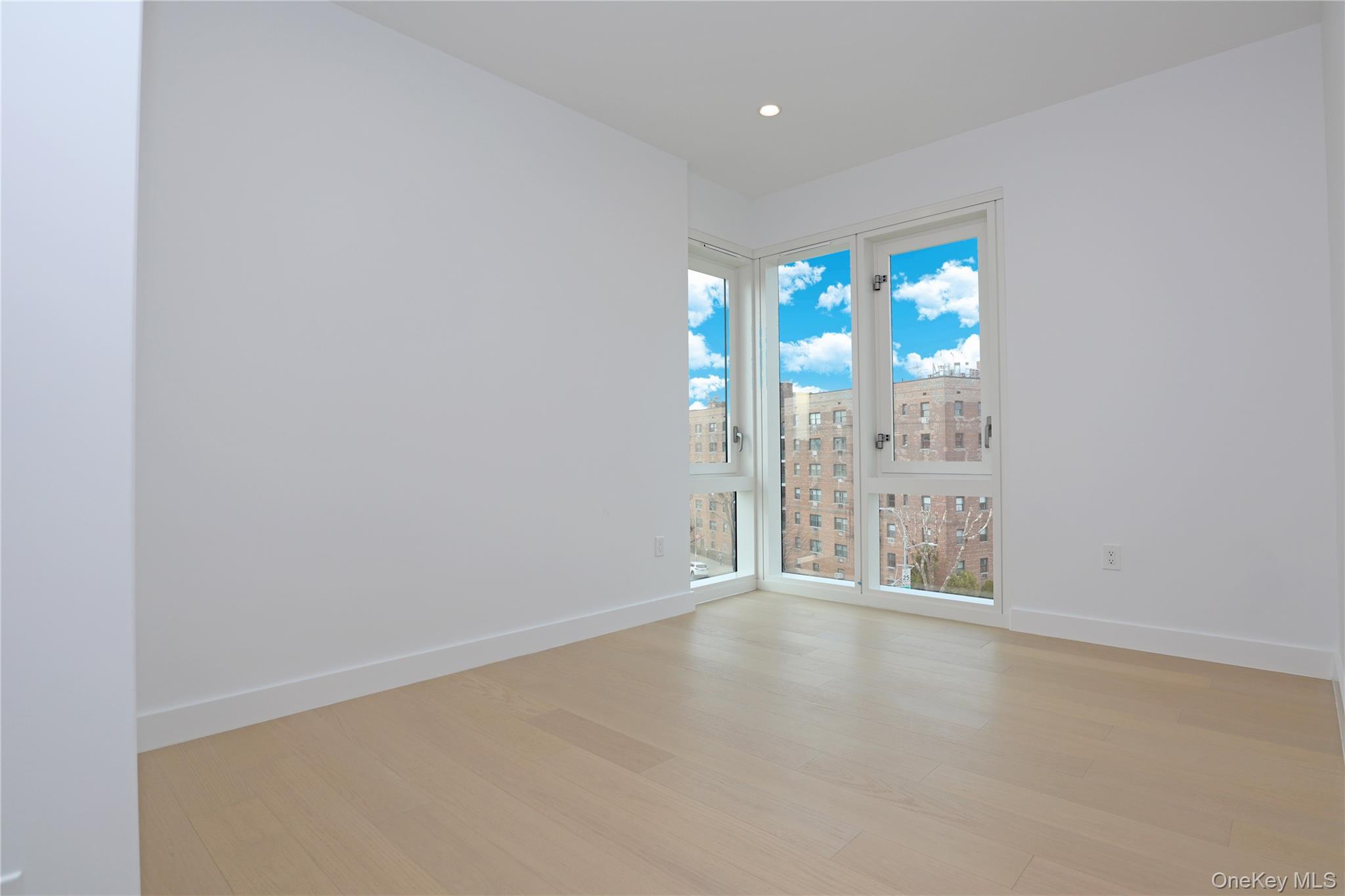 #5 photo, 15002 Northern Bloulevard, Flushing , NY 11354