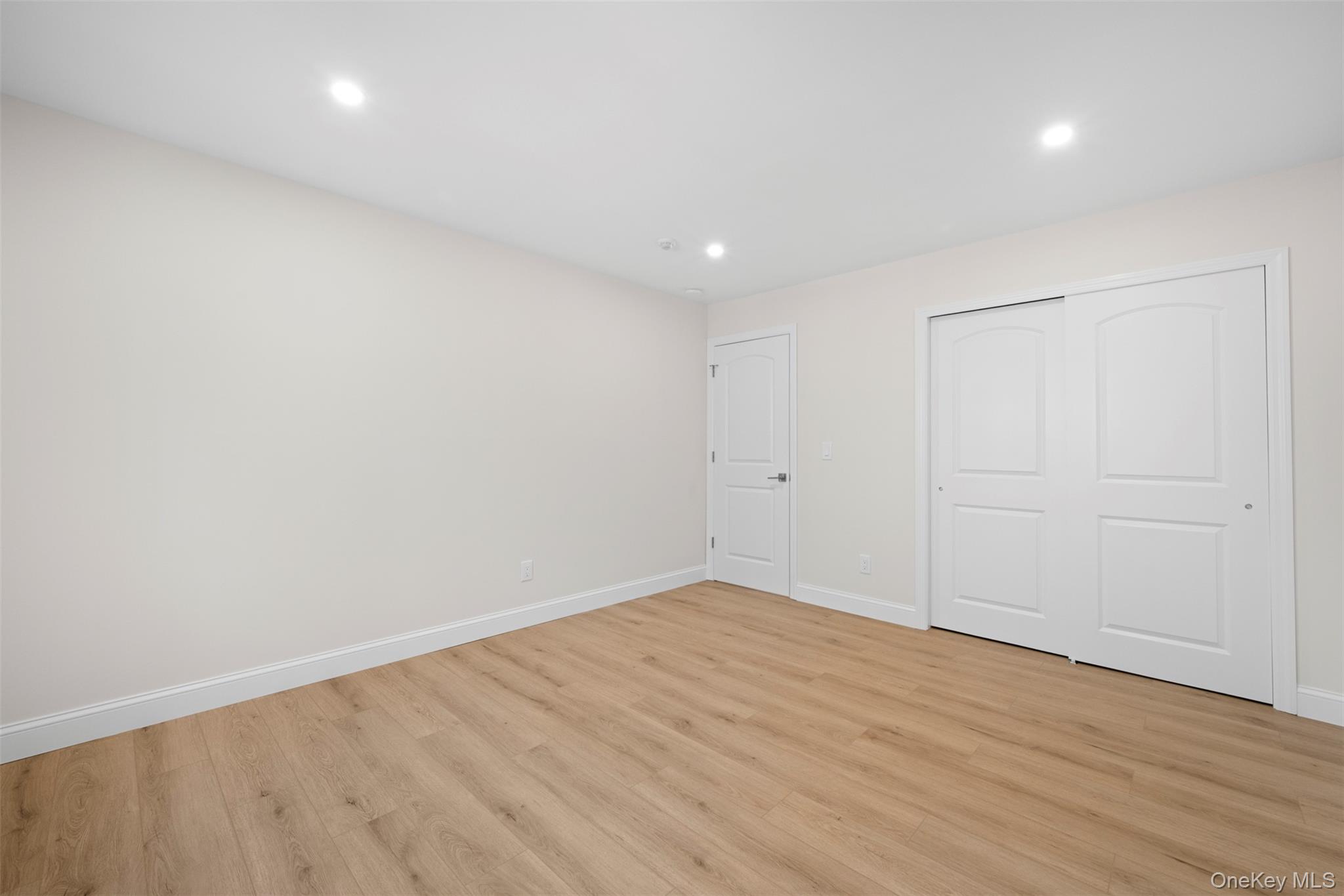 #17 photo, 48 Victorian Lane, Саффолк ‖ Medford , NY 11763